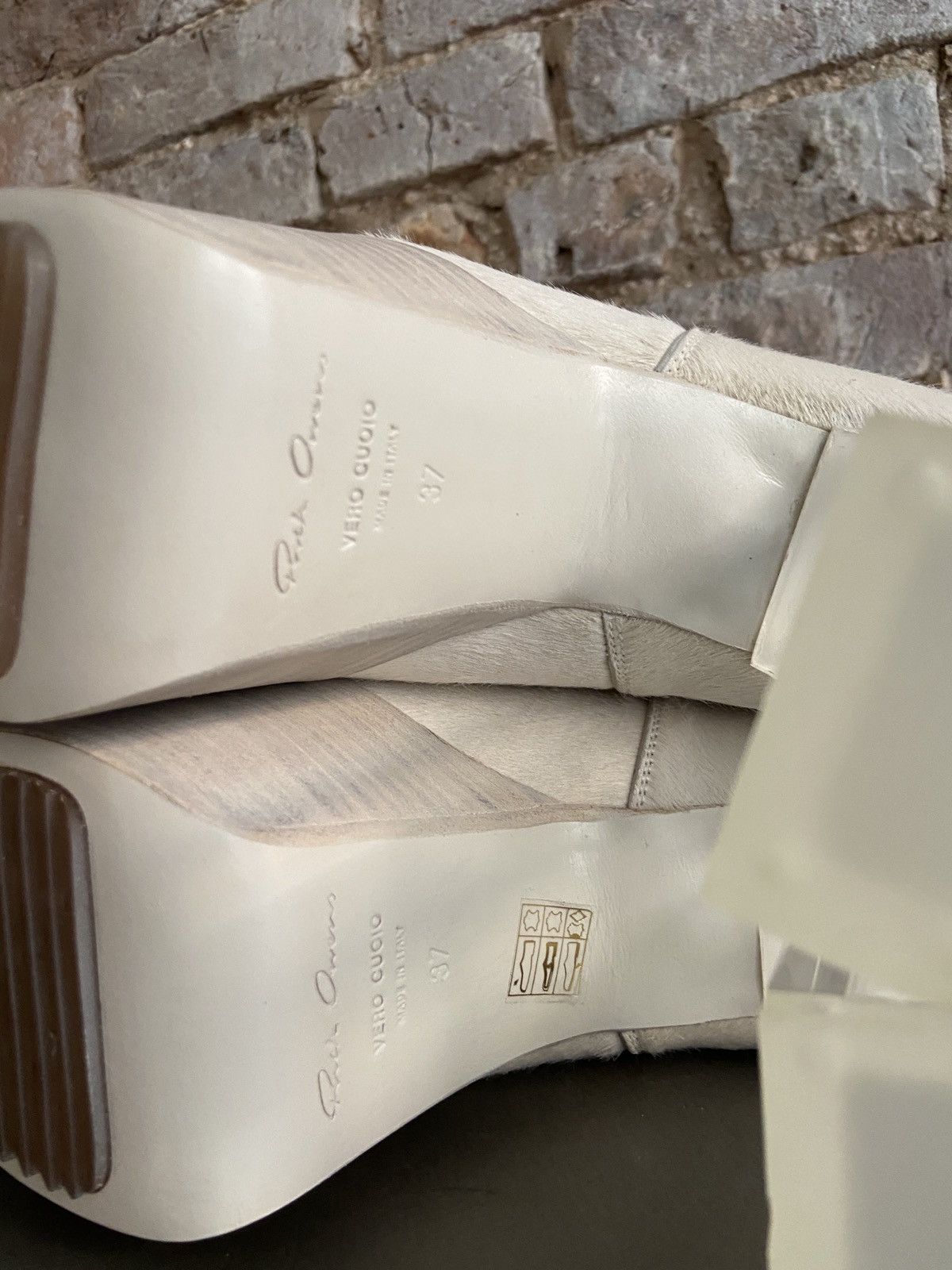 Rick Owens Rick Owens S/S20 Tecuatl Cowhair Kowboy Kiss Heel Size US 5 / EU 37 - 13 Thumbnail