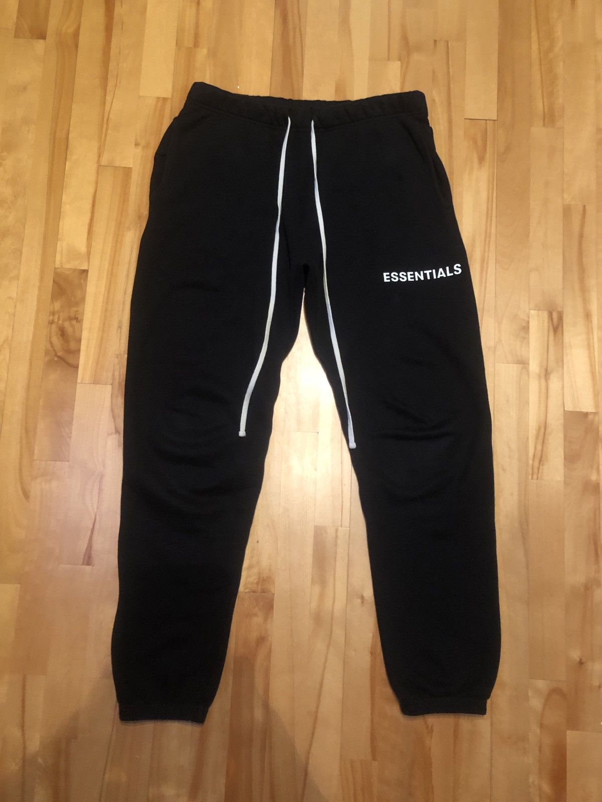 Fear of God Fear of God Essentials Sweatpants Joggers Black Og 2018 - M Size US 32 / EU 48 - 1 Thumbnail