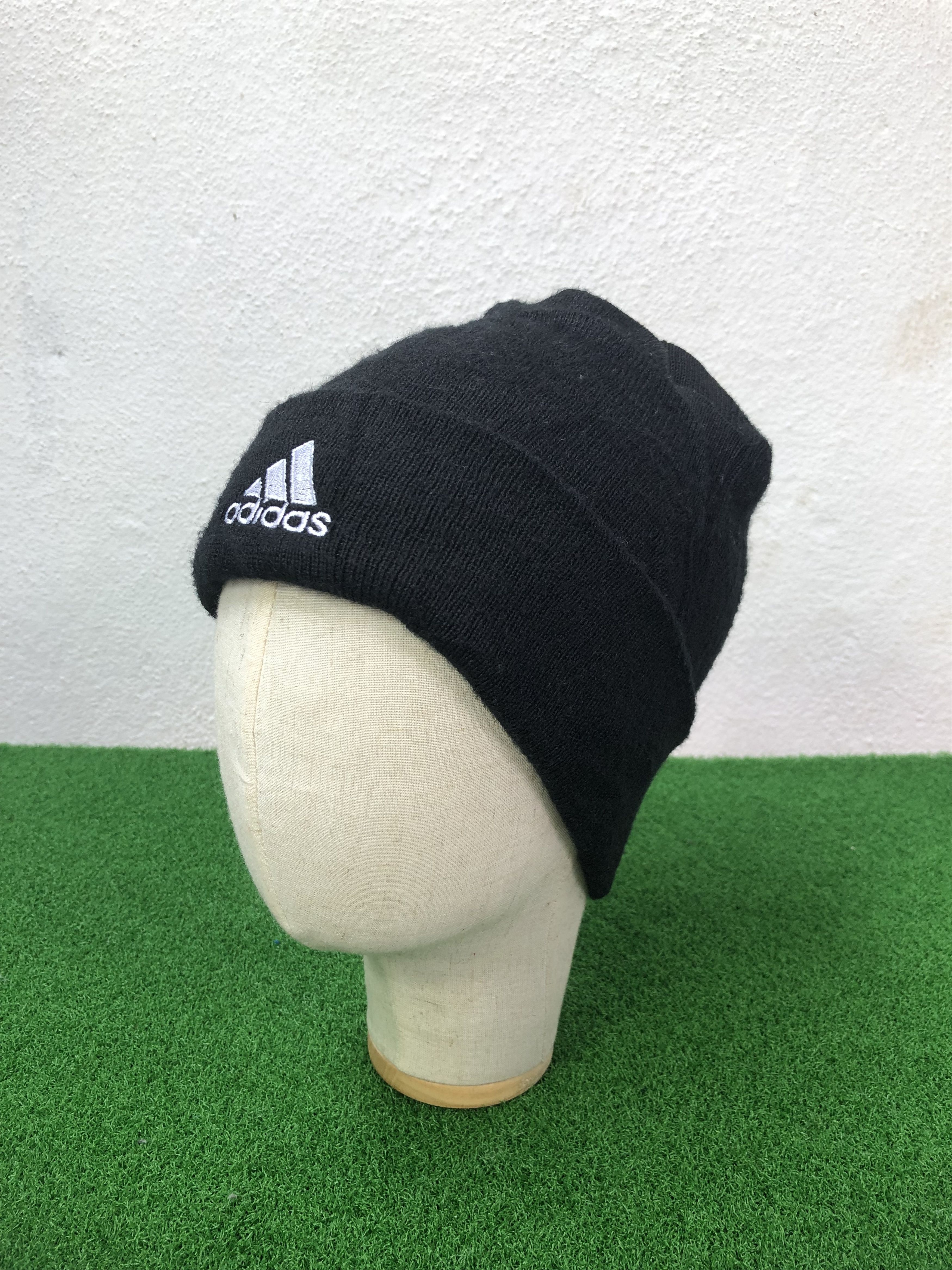 Adidas Adidas Black Beanie Hat Size ONE SIZE - 3 Thumbnail