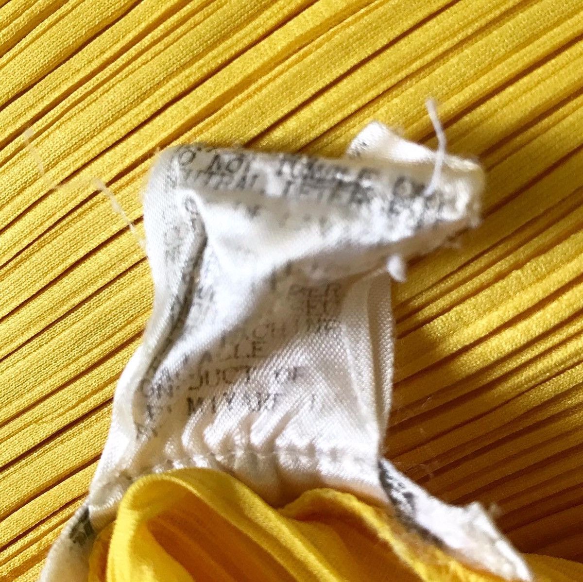 Issey Miyake *FINAL DROP* issey miyake pleats please yellow cardigan Size US S / EU 44-46 / 1 - 4 Thumbnail