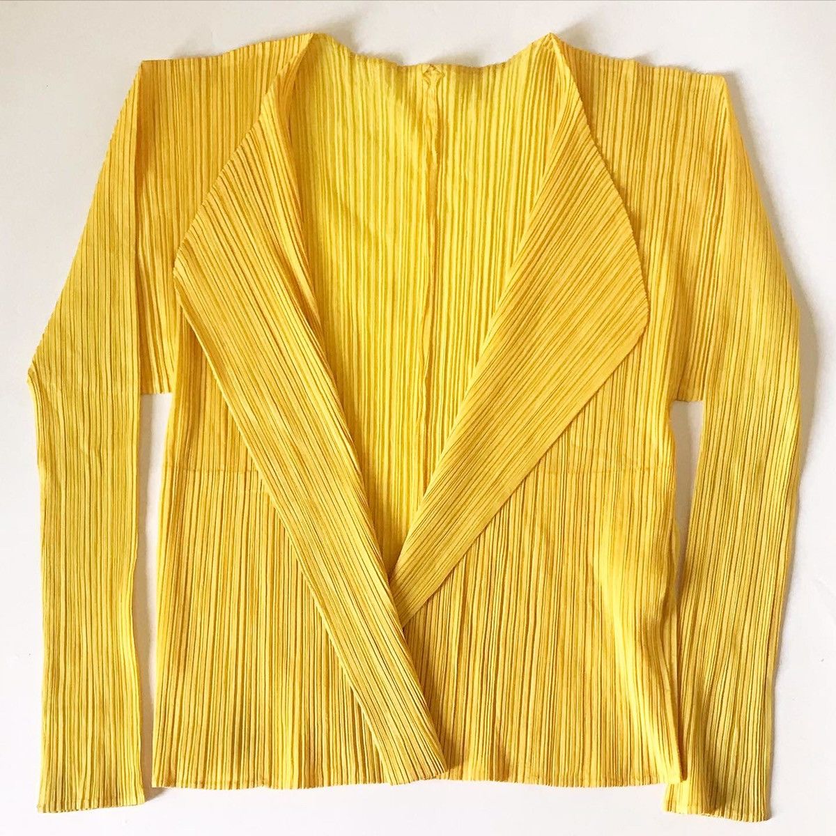 Issey Miyake *FINAL DROP* issey miyake pleats please yellow cardigan Size US S / EU 44-46 / 1 - 1 Thumbnail