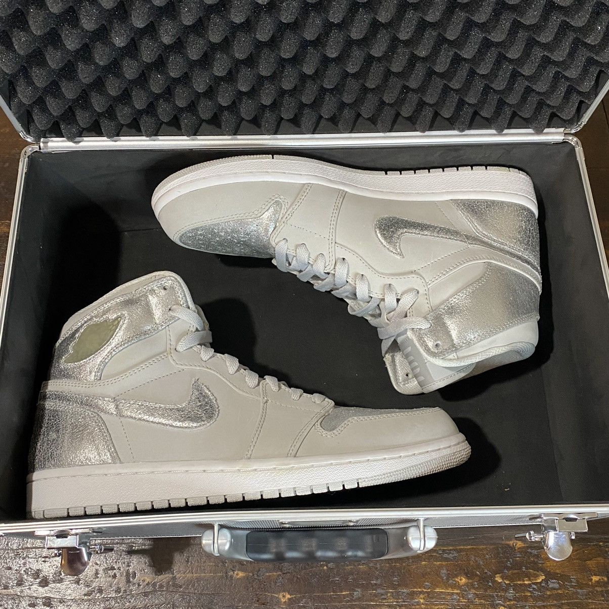 Jordan Brand Air Jordan 1 Retro Hi Silver 25th Anniversary 2010 Size US 10.5 / EU 43-44 - 9 Thumbnail
