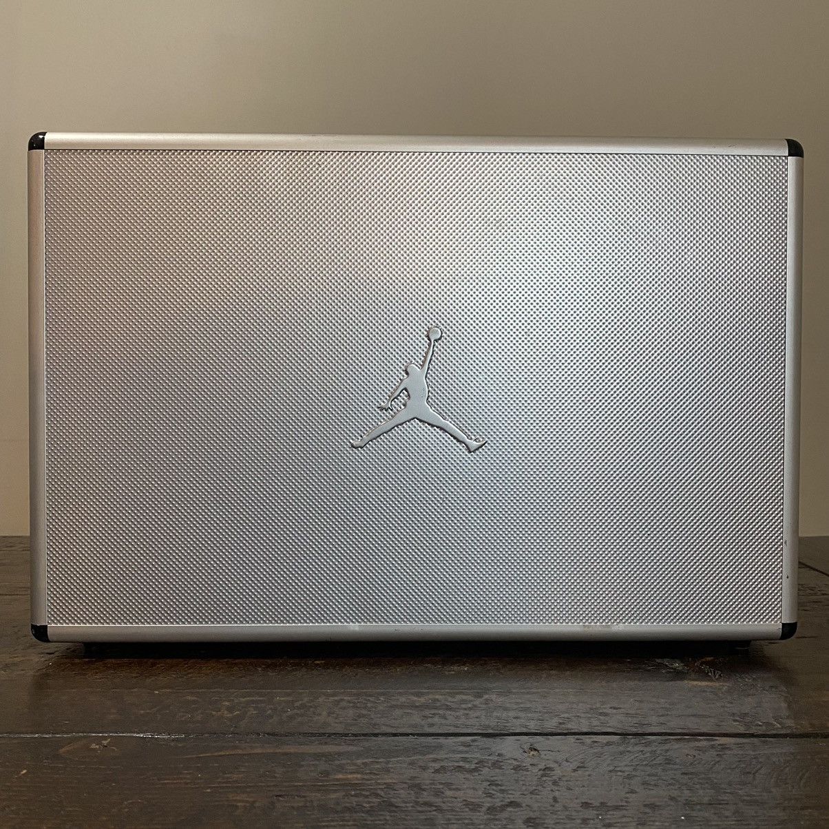 Jordan Brand Air Jordan 1 Retro Hi Silver 25th Anniversary 2010 Size US 10.5 / EU 43-44 - 7 Thumbnail