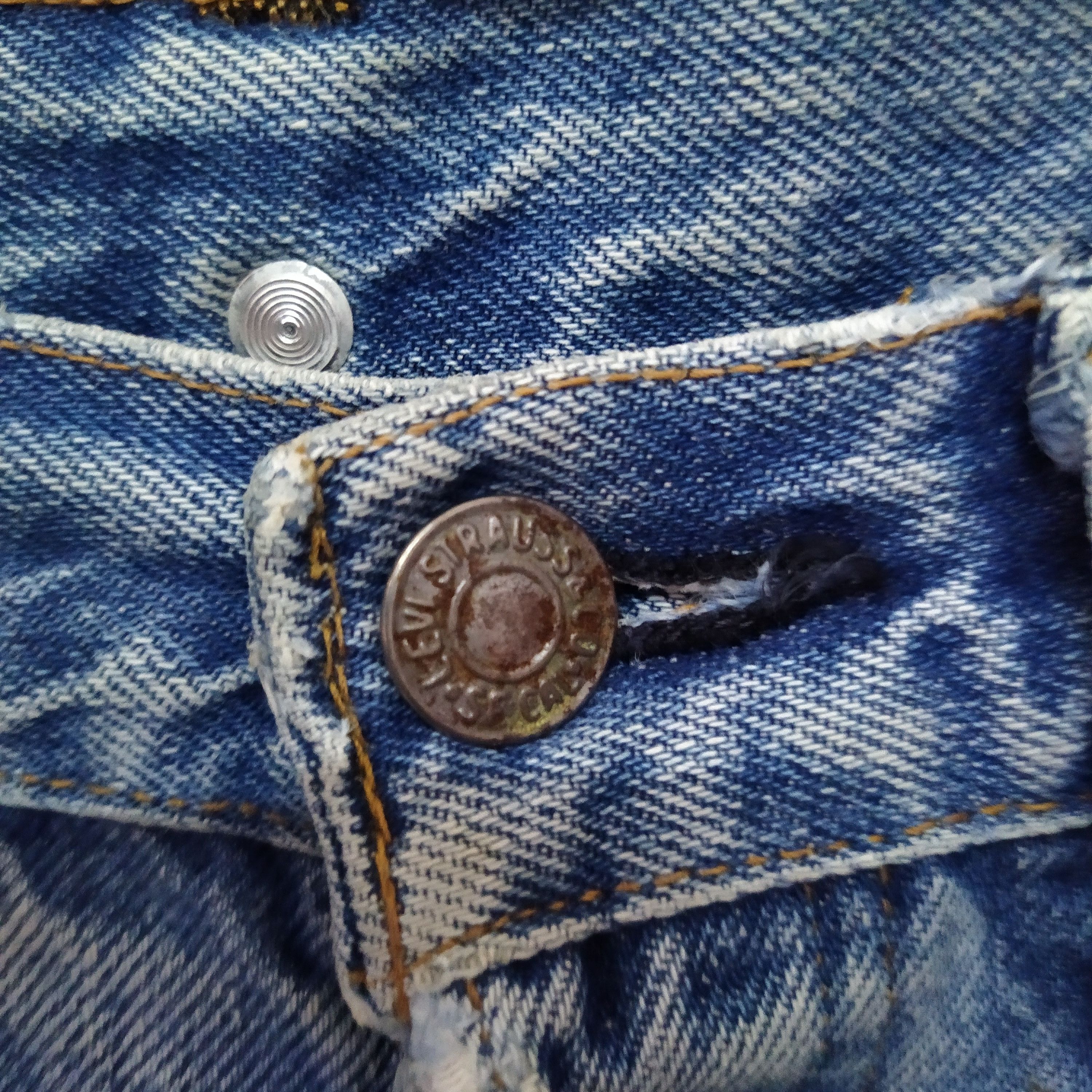 Levi's × Vintage 80s LEVIS 501 SELVEDGE USA DENIM #6 COBAIN (D406) Size US 27 - 7 Thumbnail