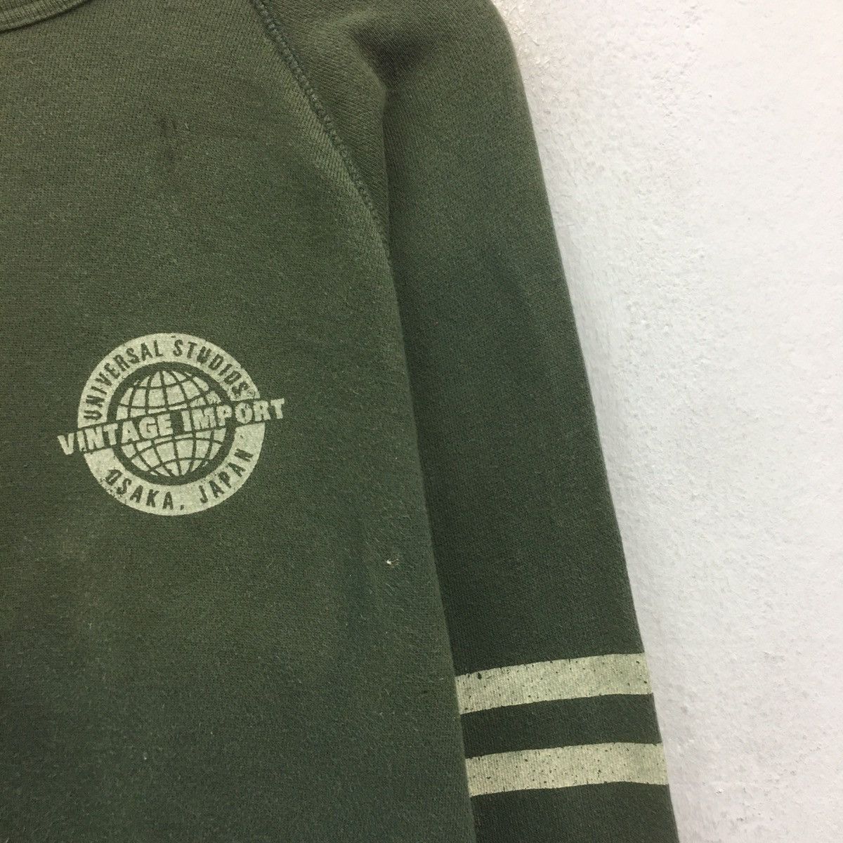 Japanese Brand × Universal Studios UNIVERSAL STUDIO Sweatshirt Crewneck Spellout Osaka Japan Size US M / EU 48-50 / 2 - 6 Thumbnail