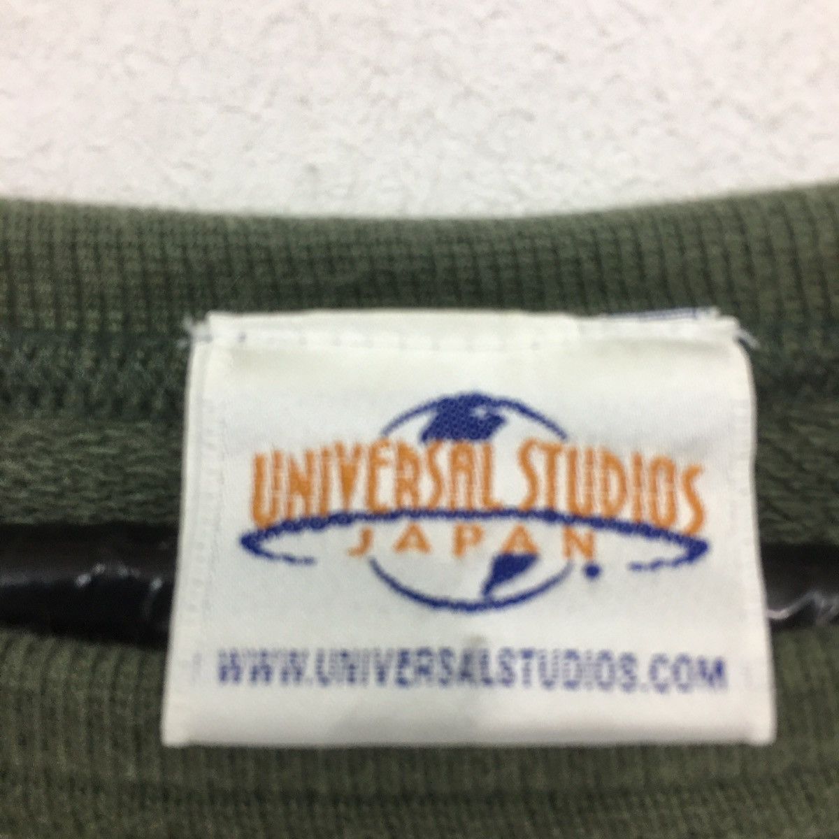 Japanese Brand × Universal Studios UNIVERSAL STUDIO Sweatshirt Crewneck Spellout Osaka Japan Size US M / EU 48-50 / 2 - 11 Thumbnail