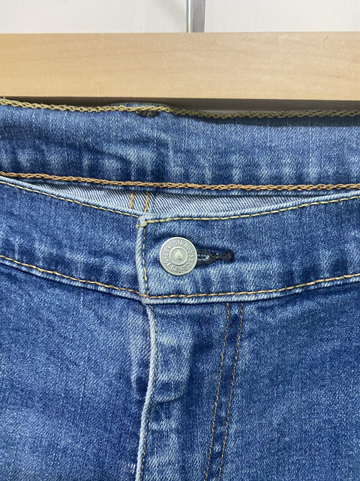Levi's × Vintage Vintage LEVIS 553 Blue Distressed Denim - L50 Size US 40 / EU 56 - 4 Thumbnail