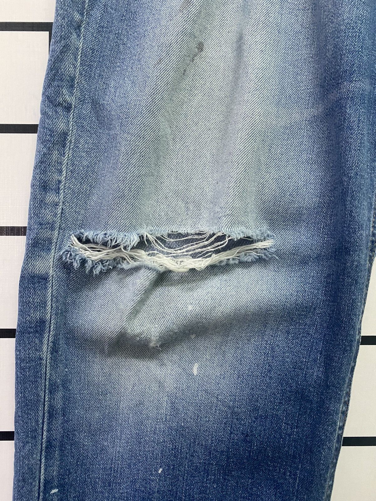 Levi's × Vintage Vintage LEVIS 553 Blue Distressed Denim - L50 Size US 40 / EU 56 - 9 Thumbnail