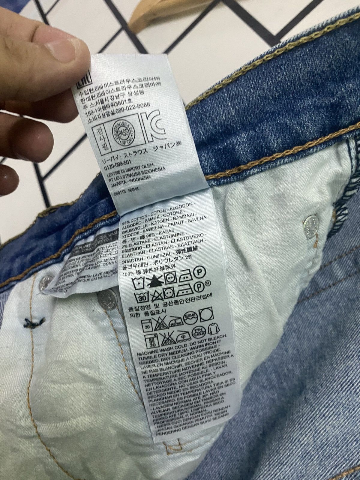 Levi's × Vintage Vintage LEVIS 553 Blue Distressed Denim - L50 Size US 40 / EU 56 - 16 Thumbnail