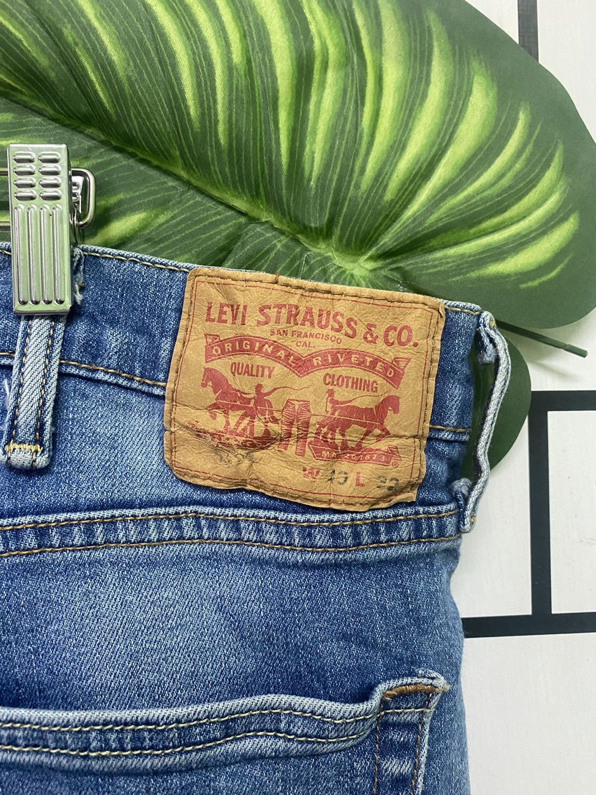 Levi's × Vintage Vintage LEVIS 553 Blue Distressed Denim - L50 Size US 40 / EU 56 - 11 Thumbnail