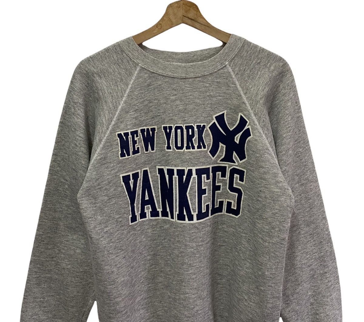 Hanes × New York Yankees VINTAGE 90s NEW YORK YANKEES HANES SWEATSHIRT Size US S / EU 44-46 / 1 - 4 Thumbnail