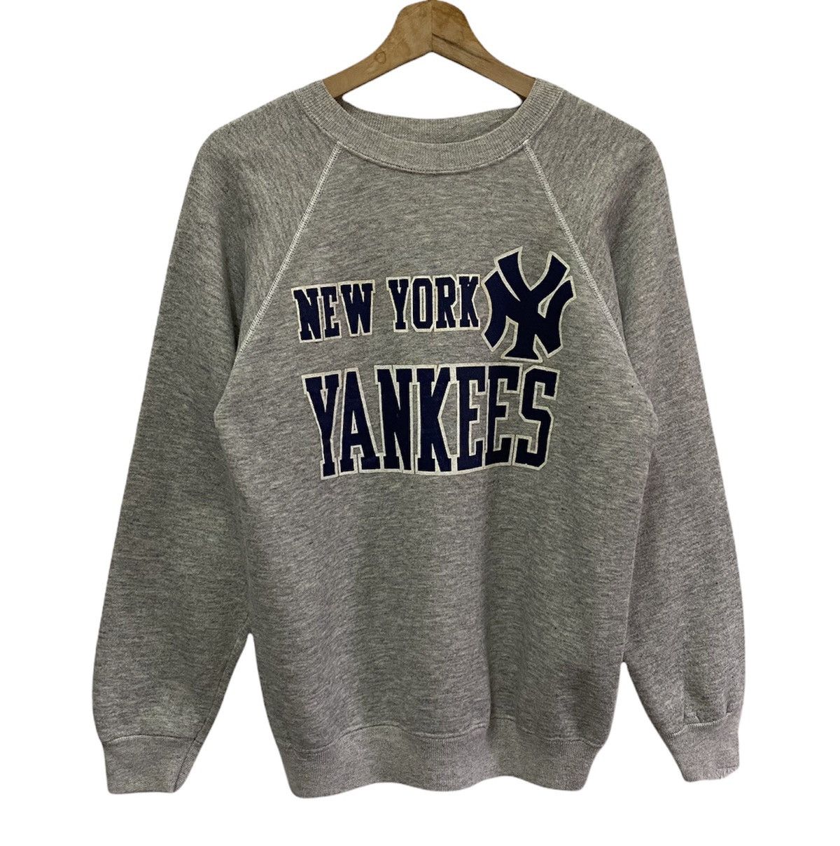 Hanes × New York Yankees VINTAGE 90s NEW YORK YANKEES HANES SWEATSHIRT Size US S / EU 44-46 / 1 - 2 Thumbnail