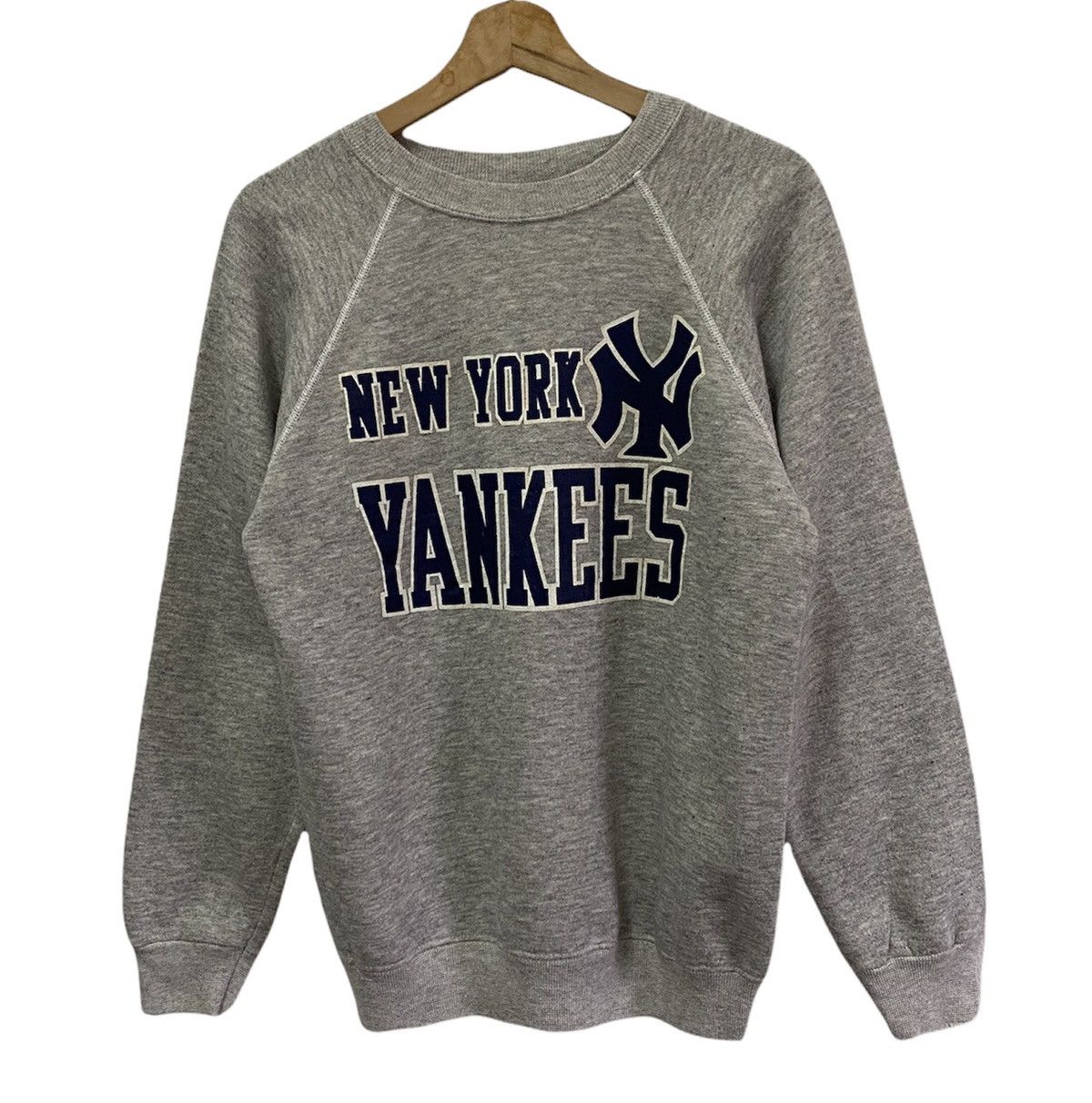 Hanes × New York Yankees VINTAGE 90s NEW YORK YANKEES HANES SWEATSHIRT Size US S / EU 44-46 / 1 - 3 Thumbnail