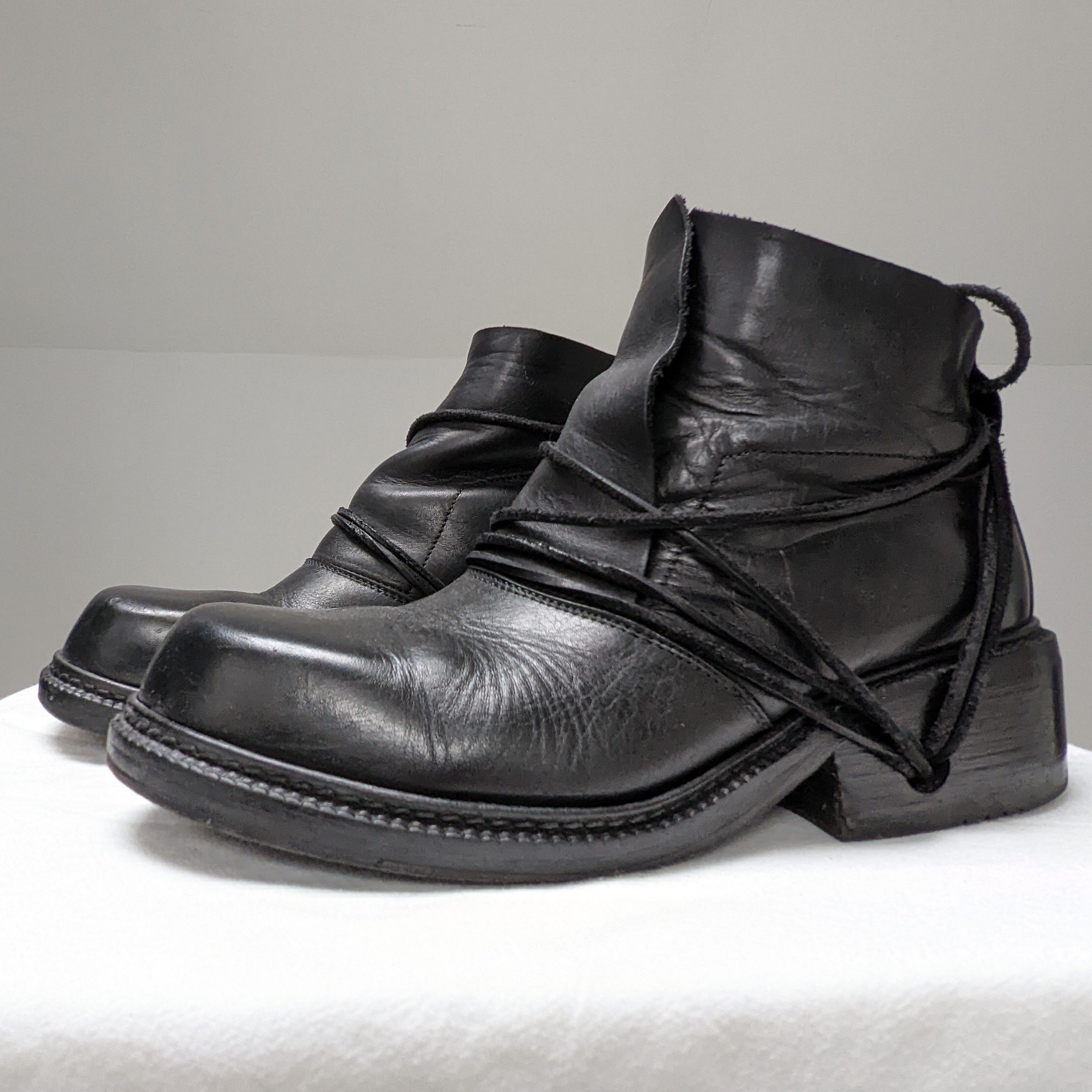 Dirk Bikkembergs 1994 pierced heels low boots | Grailed