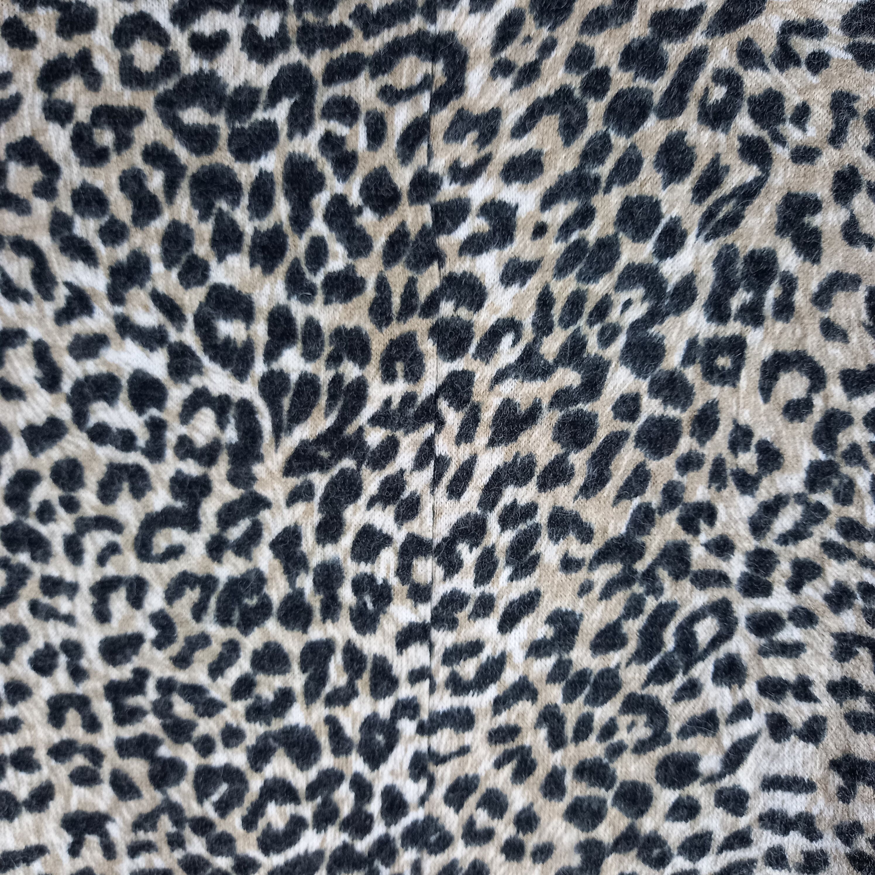 Designer Plastic Island :: Leopard full printed cardigan Size US S / EU 44-46 / 1 - 10 Thumbnail