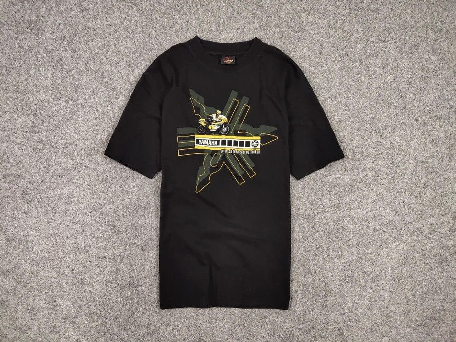 Yamaha Vintage Yamaha Kenny Roberts Race Motorcycle T shirt Size US XL / EU 56 / 4 - 1 Thumbnail