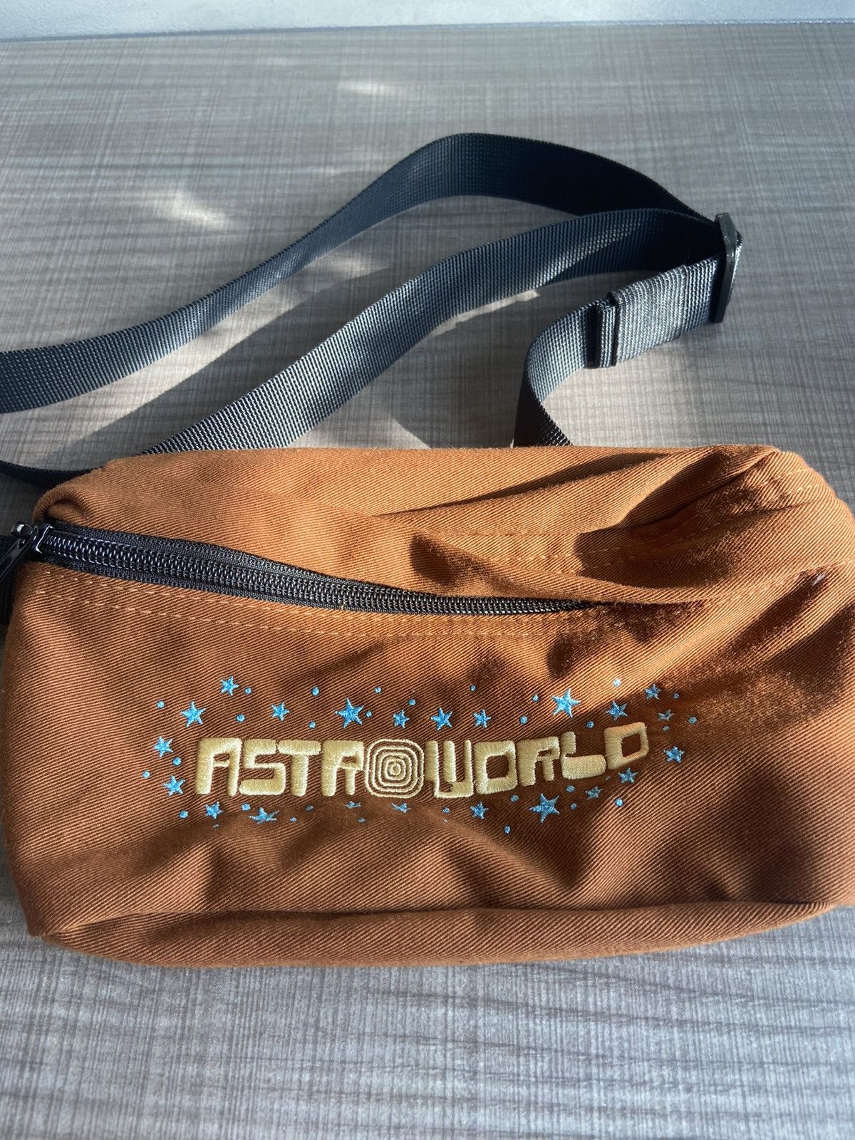 Travis Scott Astrofest 2021 brown Fanny pack Grailed