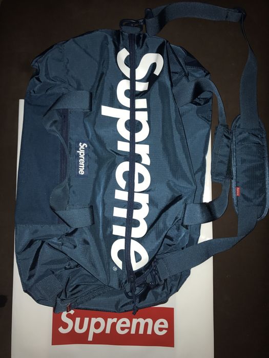 Supreme ss17 hotsell duffle bag