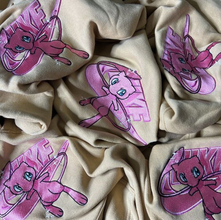Nike Custom Pokémon Hoodie Size US XL / EU 56 / 4 - 1 Thumbnail