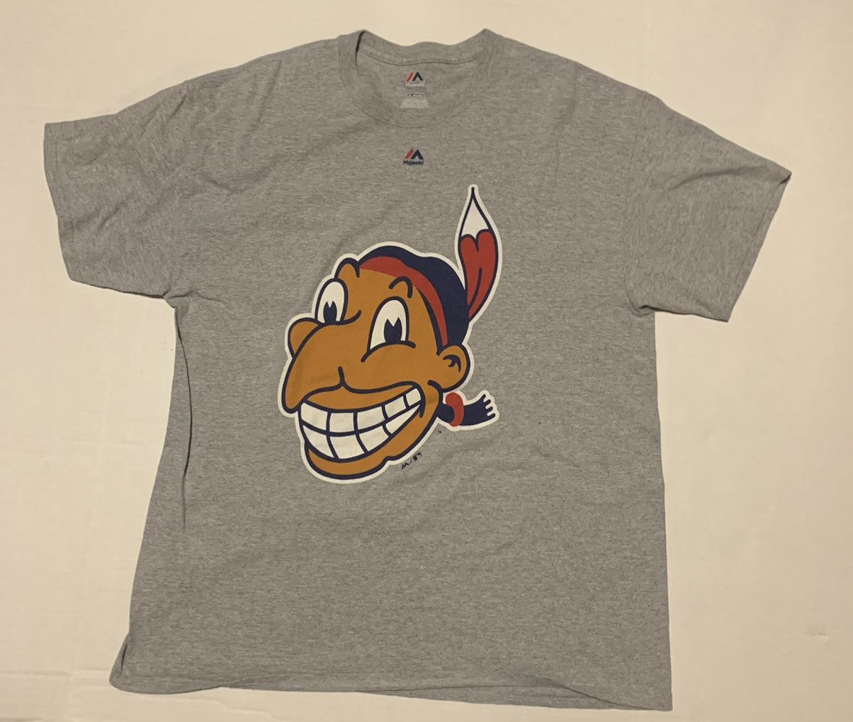 Women's MLB Cleveland Indians Vintage Chief Wahoo Short Sleeve T-Shirt Size  L
