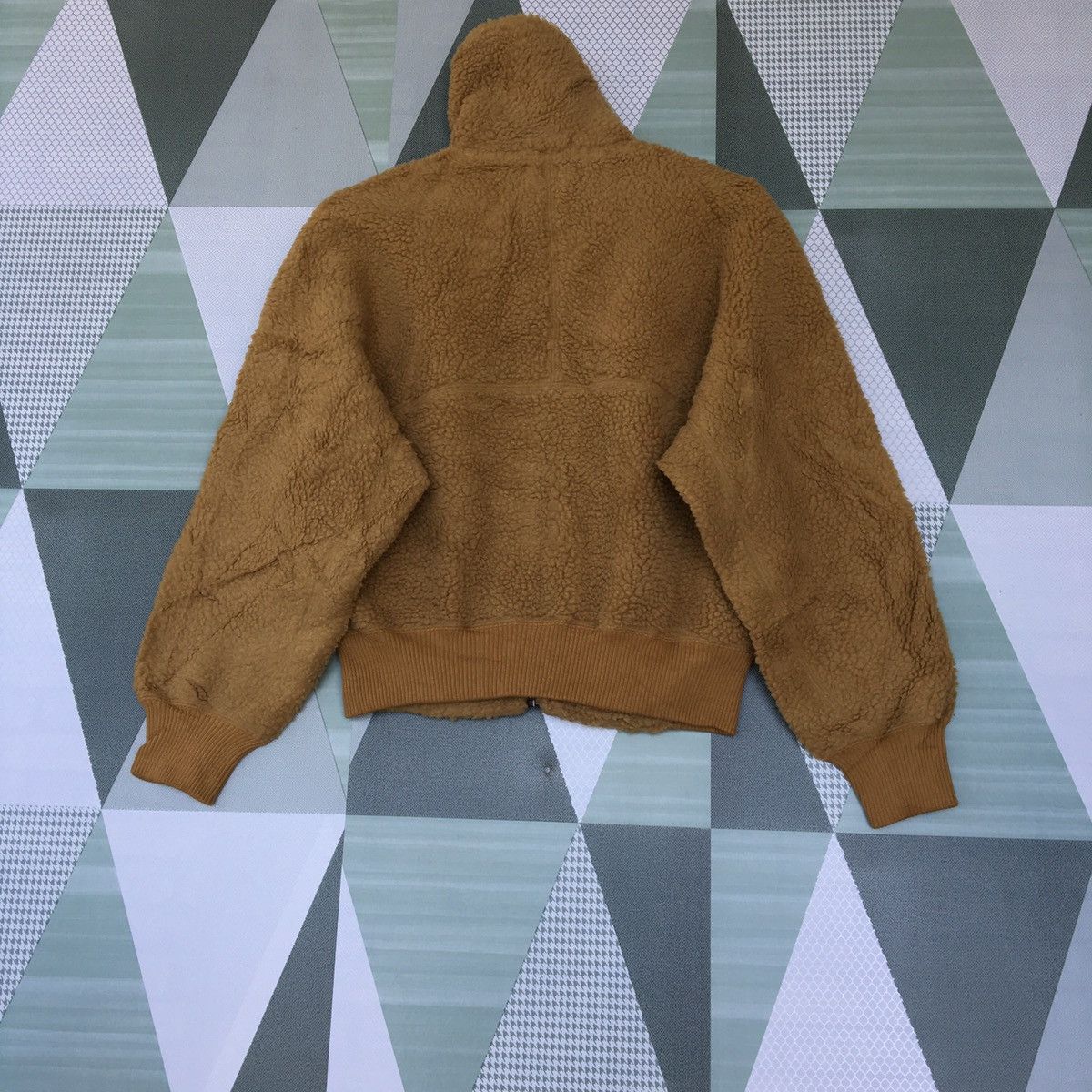 Uniqlo UUU Fleece Sweater / Uniqlo UUU Sweater Pullover