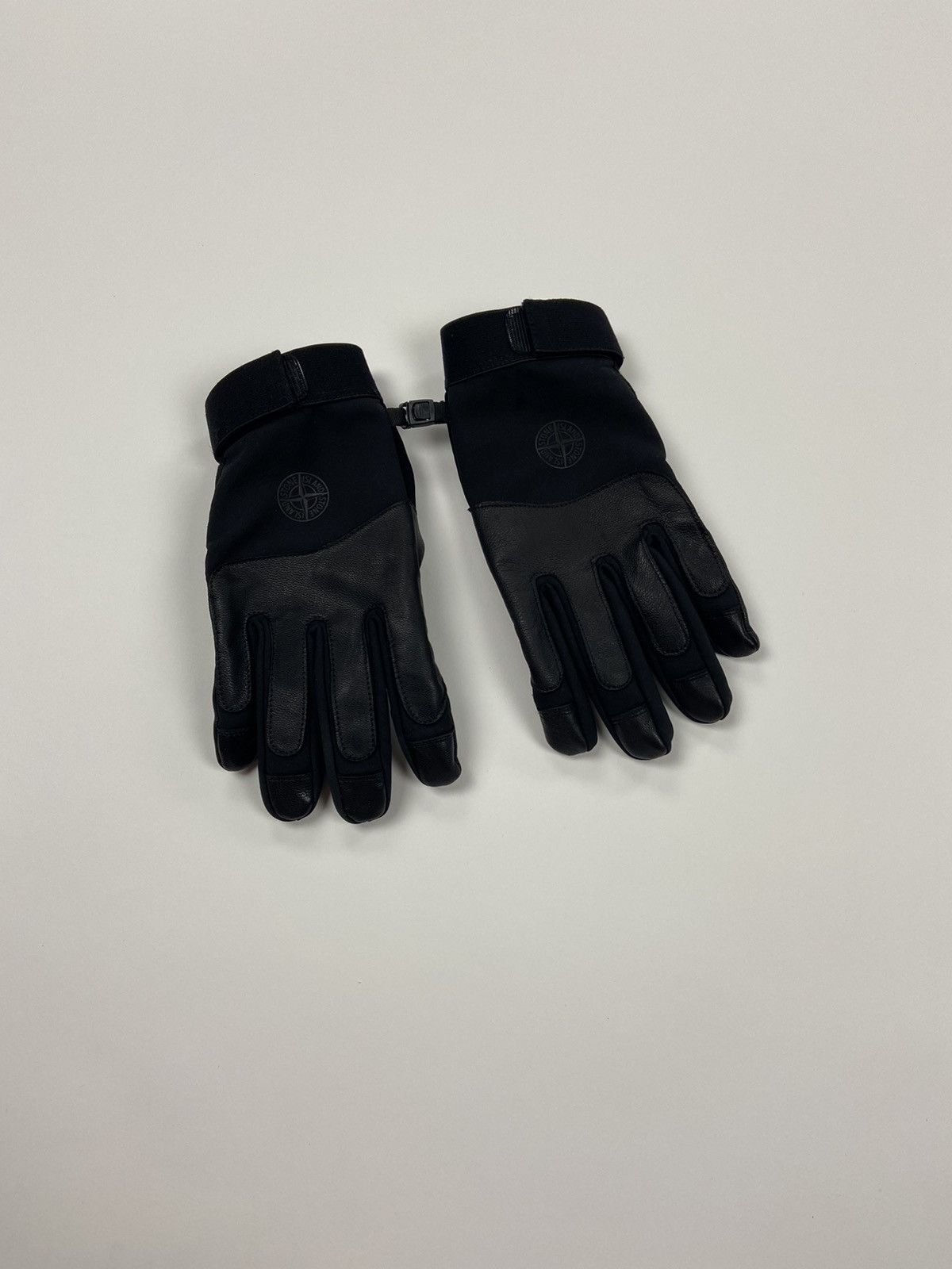 STONE ISLAND SOFT SHELL-R GLOVES Y2K
