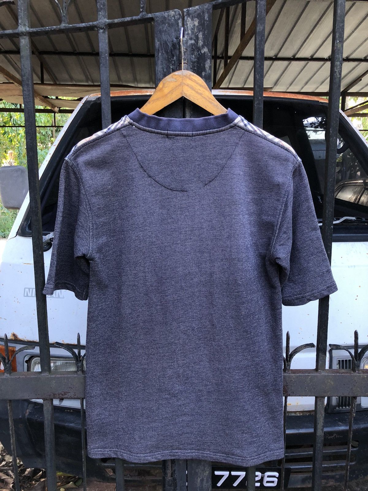 Burberry × Burberry Prorsum Burberry V Neck Tee Size US S / EU 44-46 / 1 - 3 Thumbnail