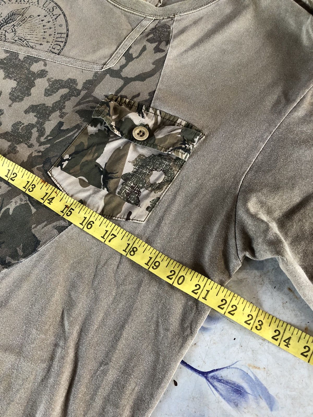 Avirex Rare Avirex Camo Patchwork Tee Size US XL / EU 56 / 4 - 6 Thumbnail