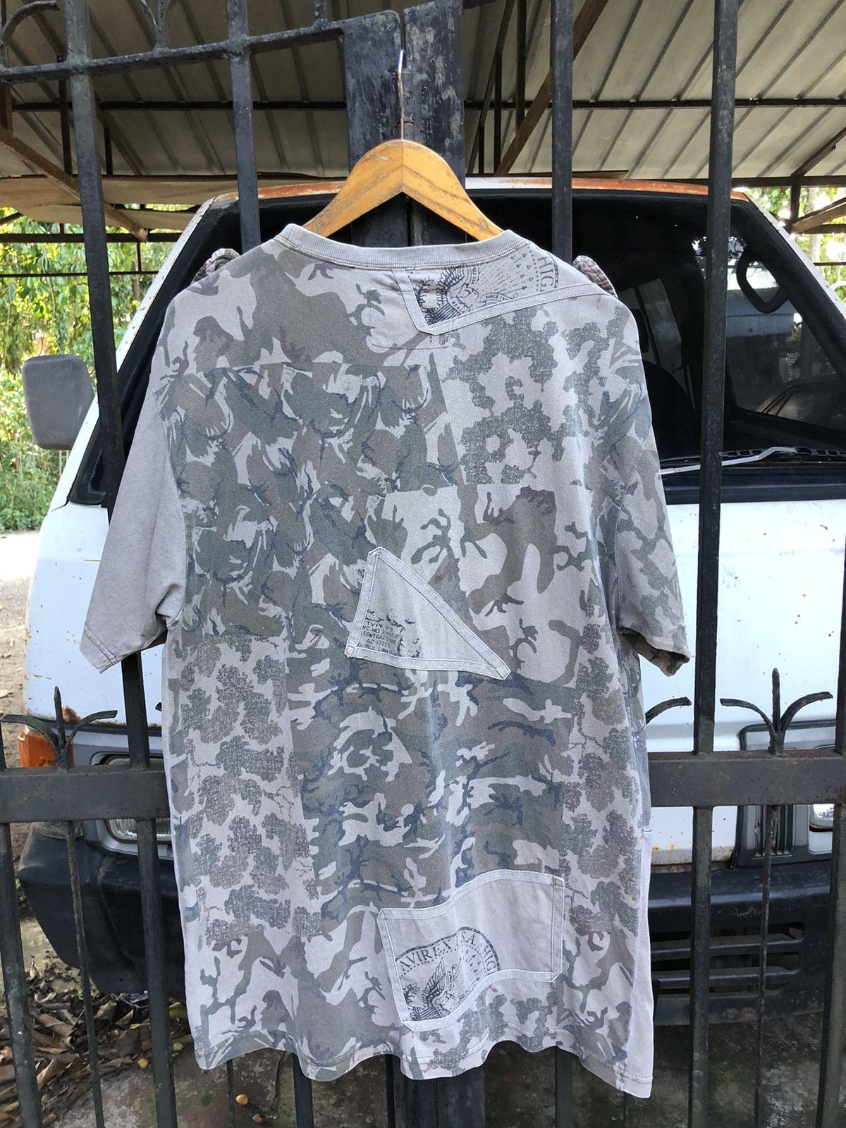 Avirex Rare Avirex Camo Patchwork Tee Size US XL / EU 56 / 4 - 5 Thumbnail