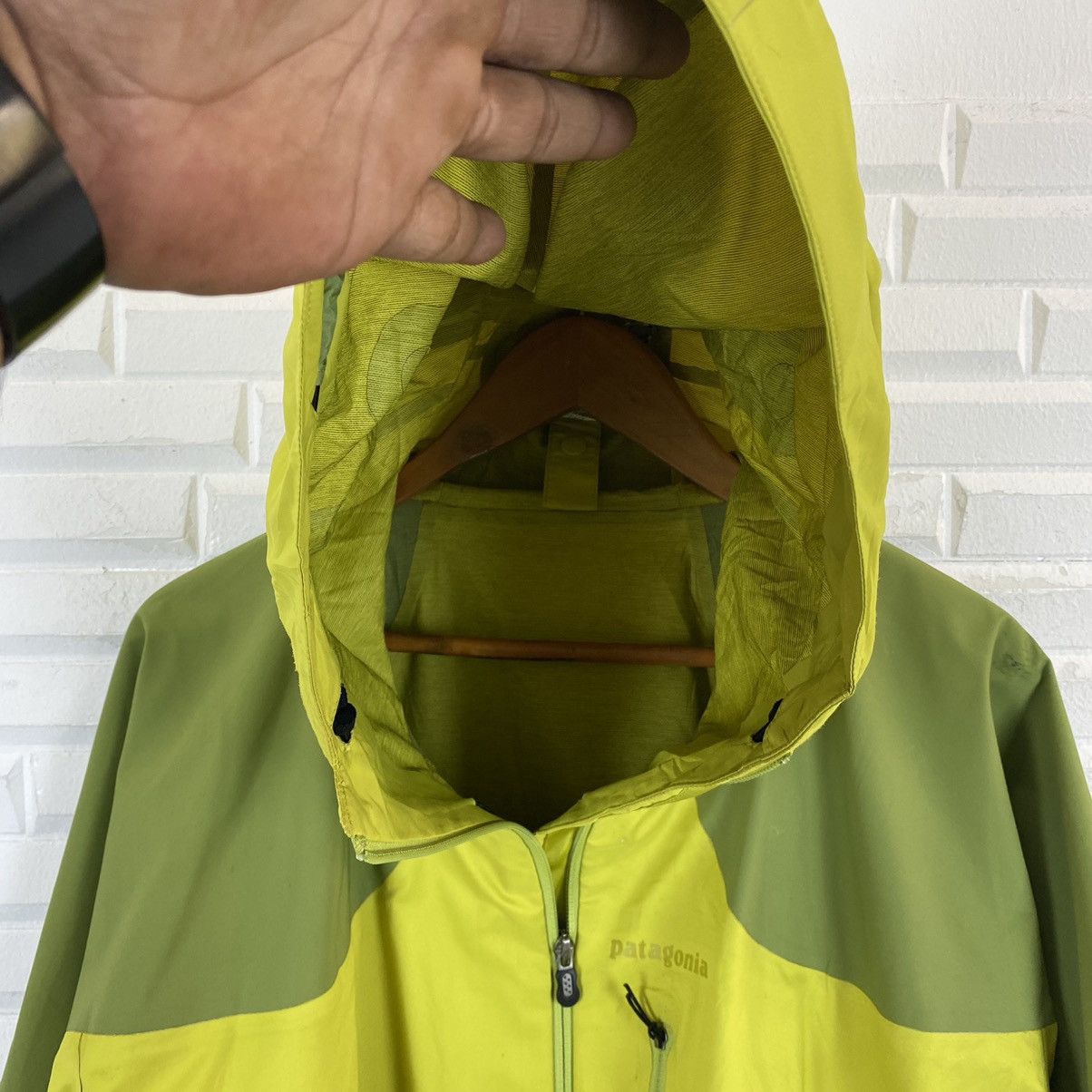 Patagonia PATAGONIA LIGHT ZIPPER HOODIE JACKET NICE DESIGN Size US XL / EU 56 / 4 - 10 Thumbnail