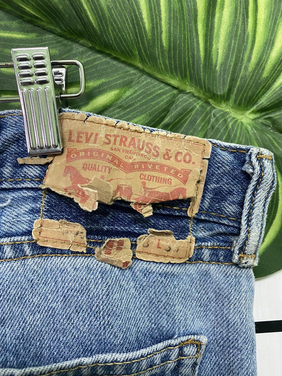 Levi's × Vintage Vintage LEVIS Distressed Denim-L55 Size US 40 / EU 56 - 12 Thumbnail