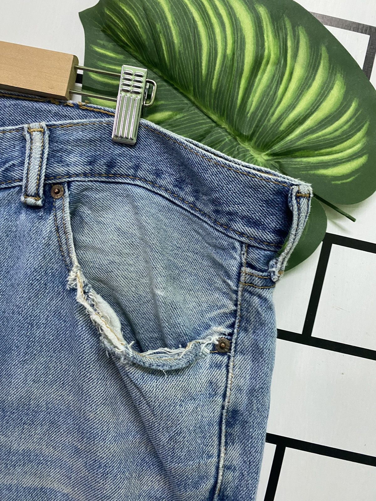 Levi's × Vintage Vintage LEVIS Distressed Denim-L55 Size US 40 / EU 56 - 5 Thumbnail