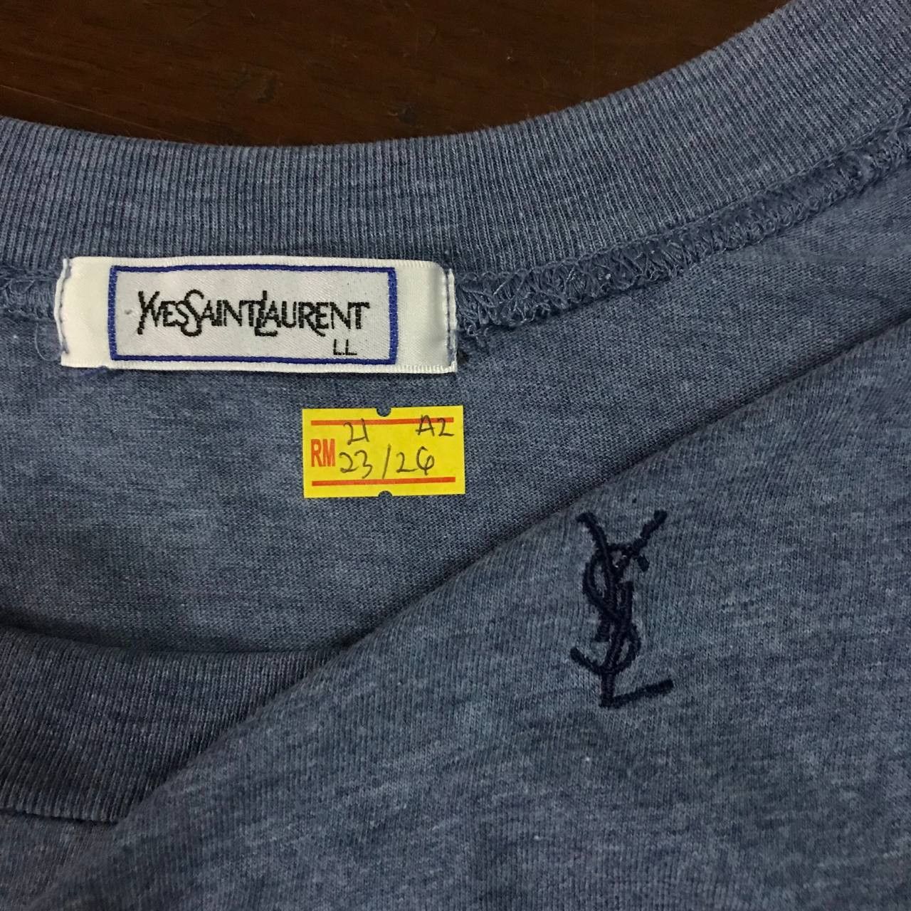 Designer × Yves Saint Laurent 💣 OFFER 90's YVES SAINT LAURENT Small Logo Design T-shirt Size US M / EU 48-50 / 2 - 6 Thumbnail