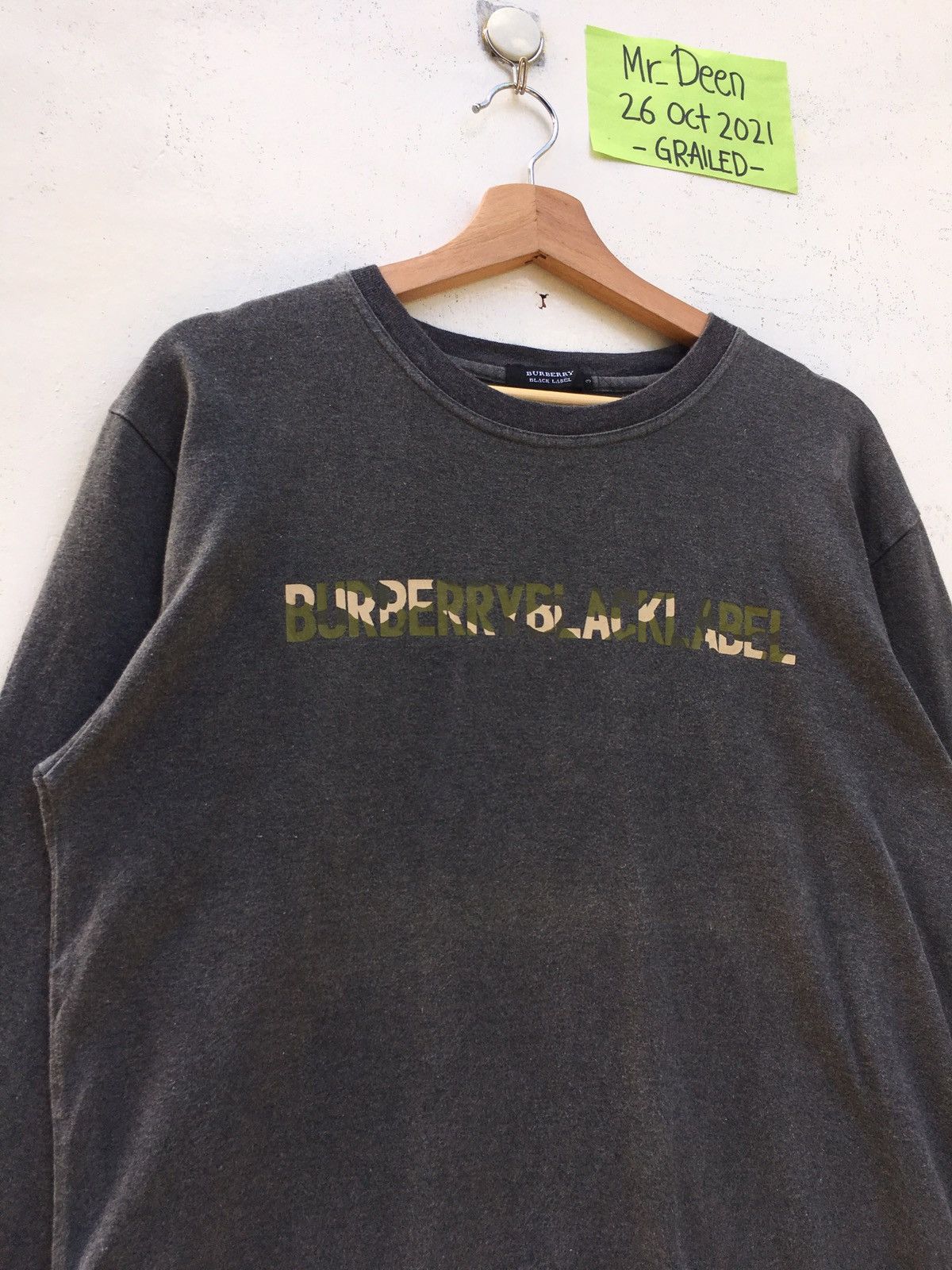 Burberry Vintage Burberry Black Label Spellout Longsleeve Size US M / EU 48-50 / 2 - 1 Thumbnail