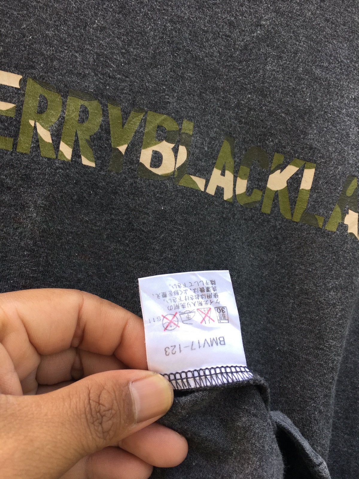 Burberry Vintage Burberry Black Label Spellout Longsleeve Size US M / EU 48-50 / 2 - 10 Thumbnail