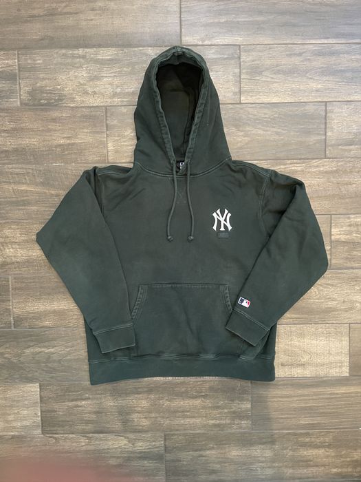 Kith for The New York Yankees Williams III Hoodie Navy