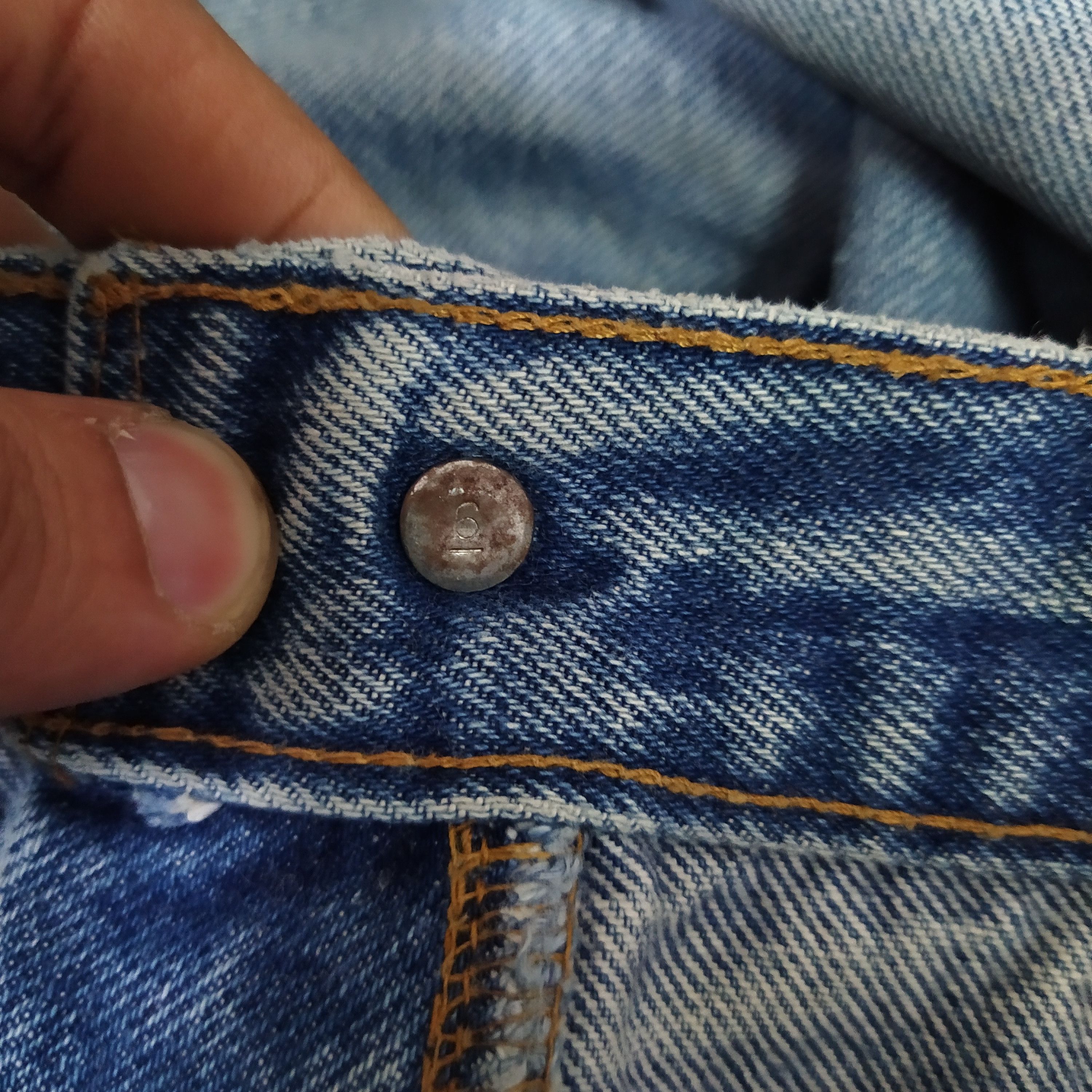 Levi's × Vintage 80s LEVIS 501 SELVEDGE USA #6 DISTRESED DENIM COBAIN (D419) Size US 27 - 10 Thumbnail