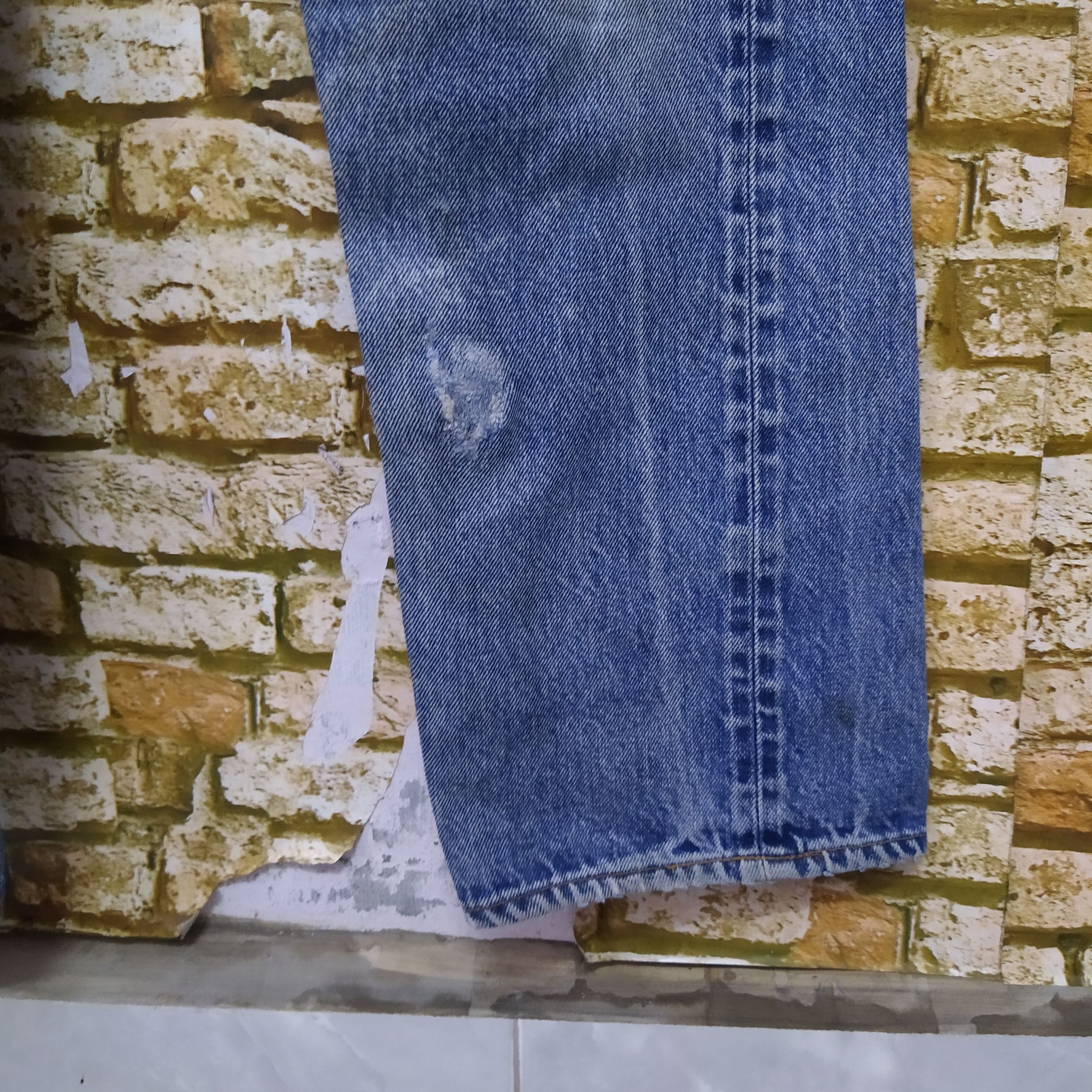 Levi's × Vintage 80s LEVIS 501 SELVEDGE USA #6 DISTRESED DENIM COBAIN (D419) Size US 27 - 6 Thumbnail