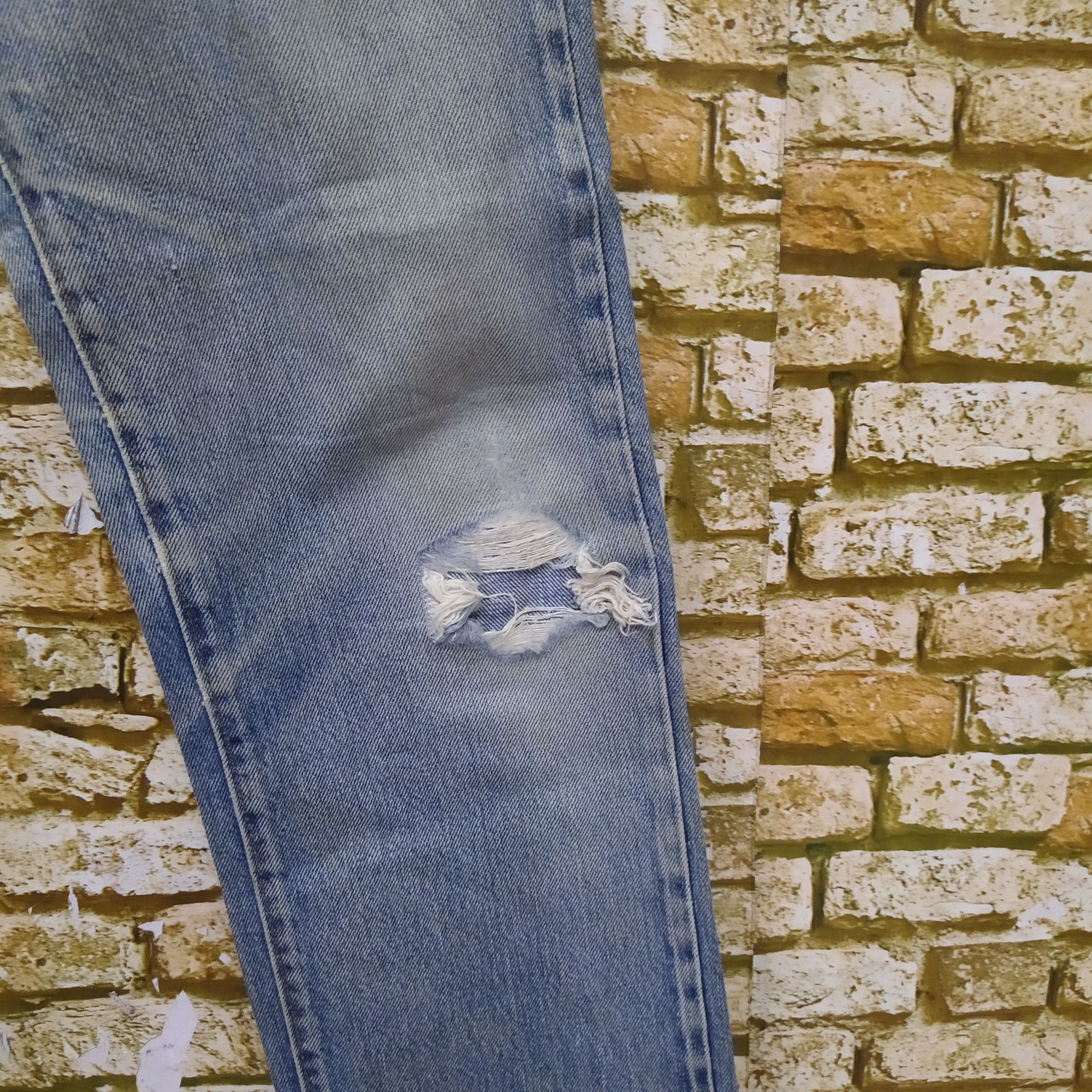 Levi's 80s LEVIS 501 SEVEDGE USA #524 DISTRESSED DENIM (D420) Size US 27 - 3 Thumbnail