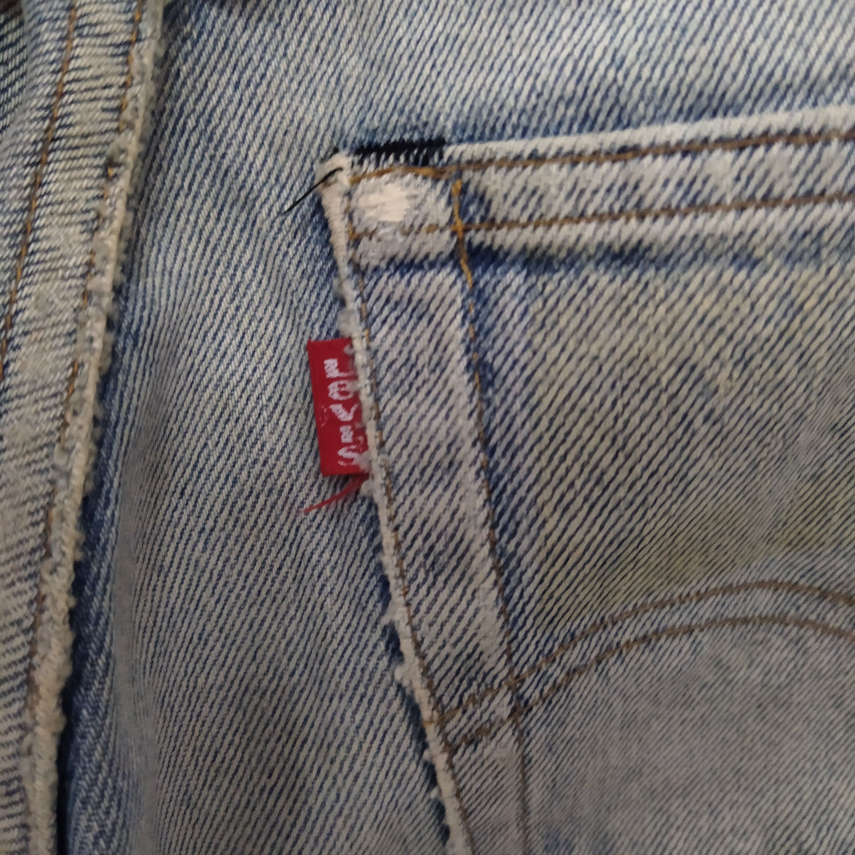 Levi's 80s LEVIS 501 SEVEDGE USA #524 DISTRESSED DENIM (D420) Size US 27 - 7 Thumbnail