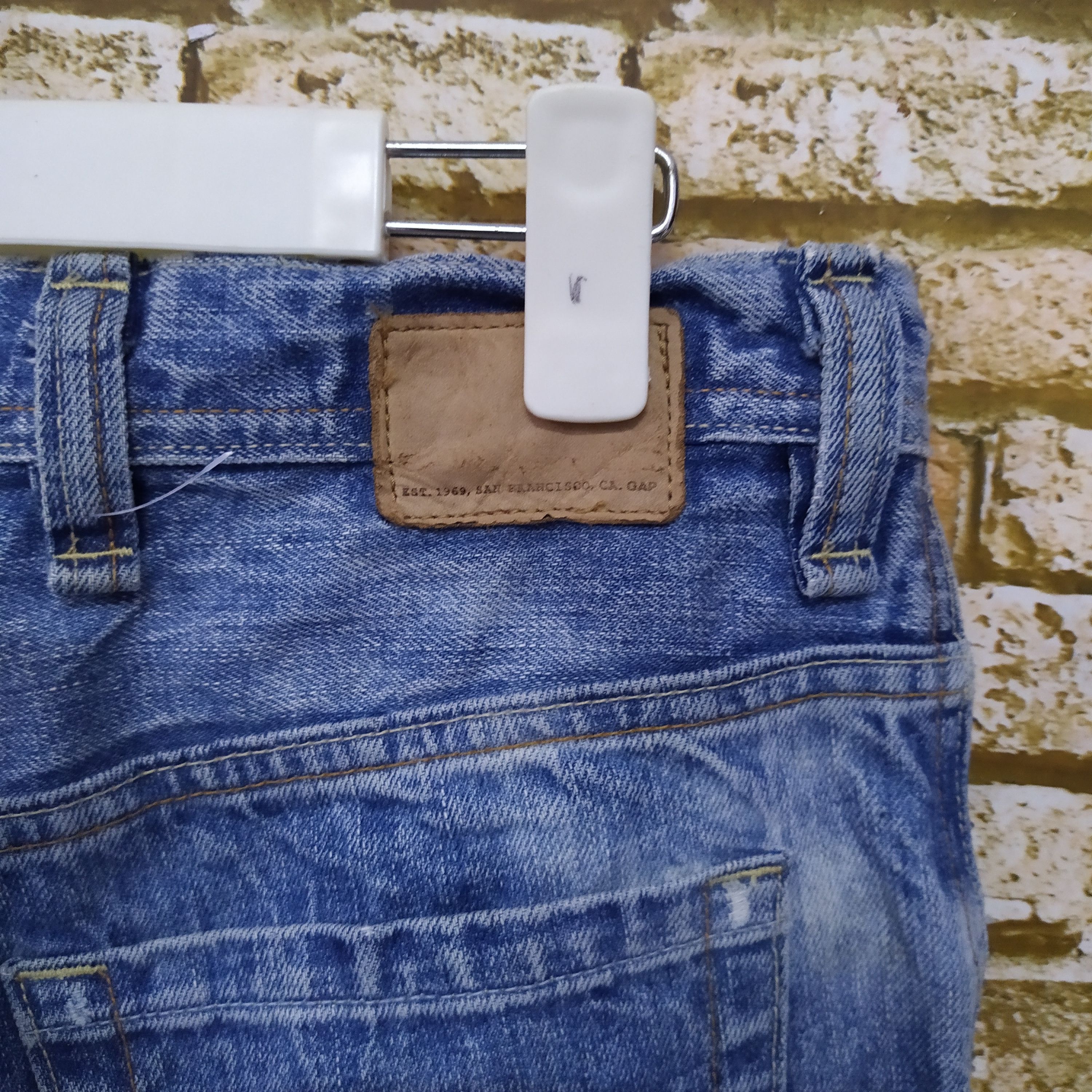 Gap GAP BAKERS DISTRESSED DENIM (D423) w32 Size US 32 / EU 48 - 7 Thumbnail