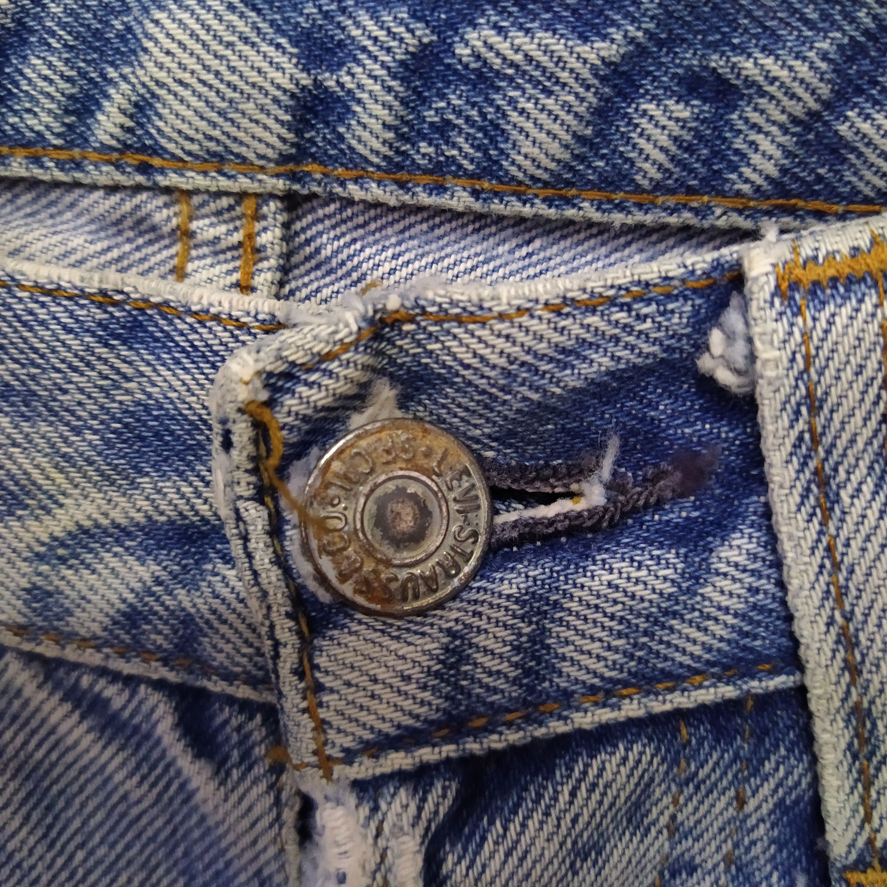 Levi's 1981 LEVI 501 SELVEDGE #558 DISTRESSED DENIM COBAIN (D424) Size US 28 / EU 44 - 5 Thumbnail