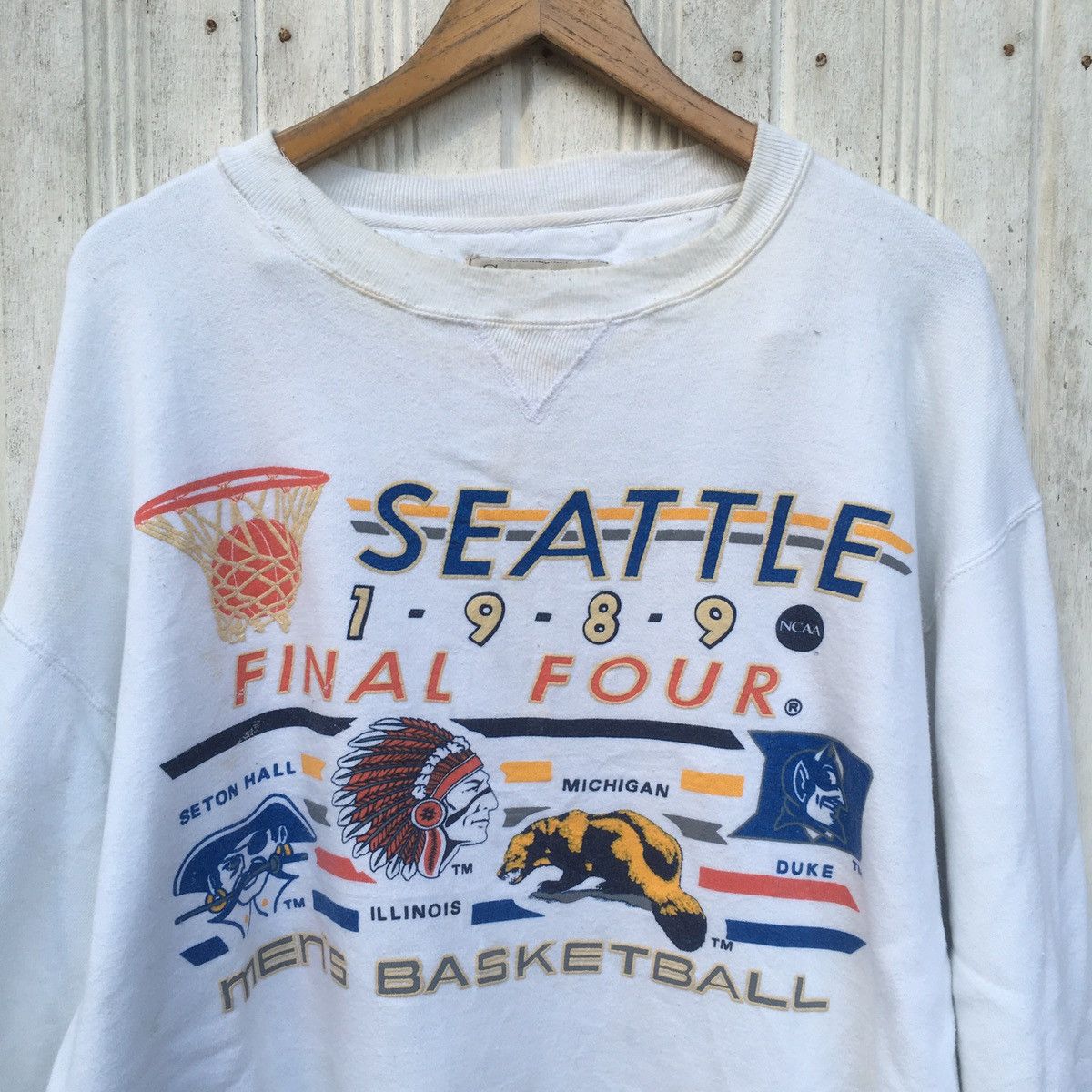 Vintage Vintage Seattle Final Tour 1989 Basketball Sweatshirt Size US XL / EU 56 / 4 - 2 Thumbnail