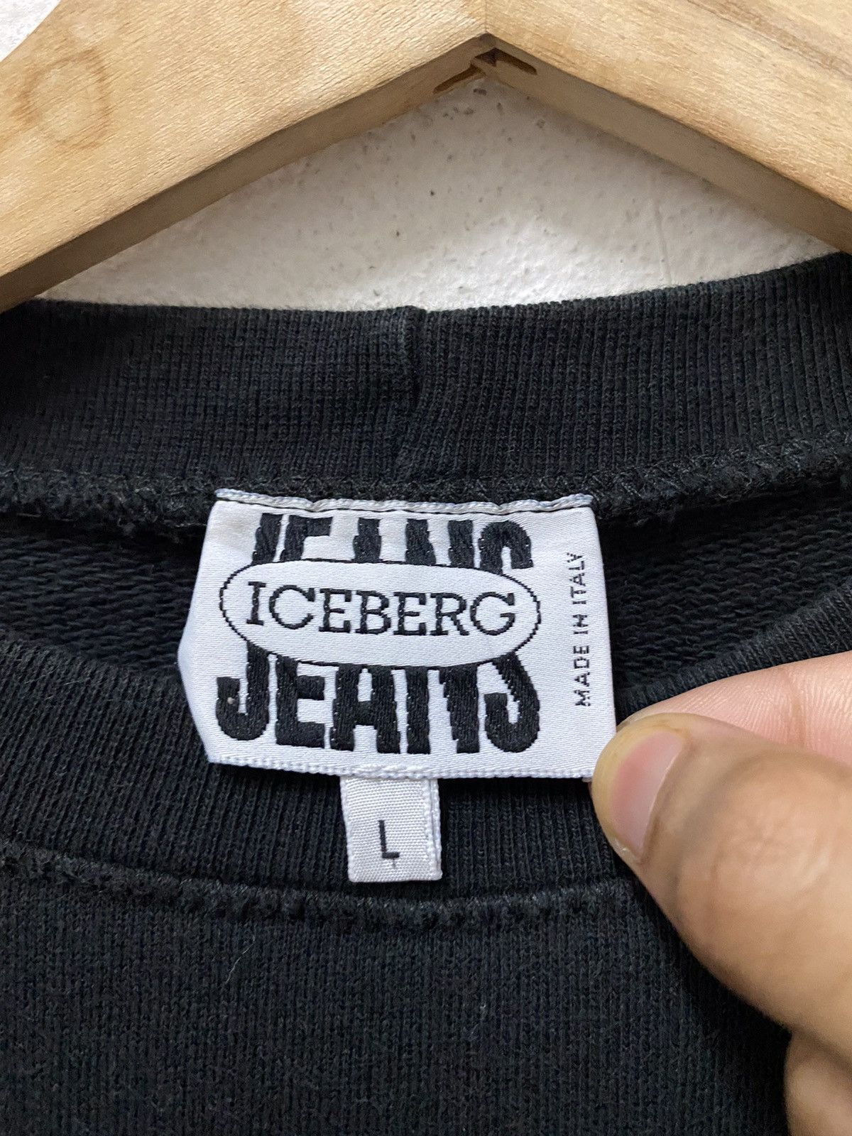Iceberg RARE ICEBERG SIDE TAPE LOGOMATIC NATURAL DISTRESSED HAND Size US M / EU 48-50 / 2 - 15 Thumbnail