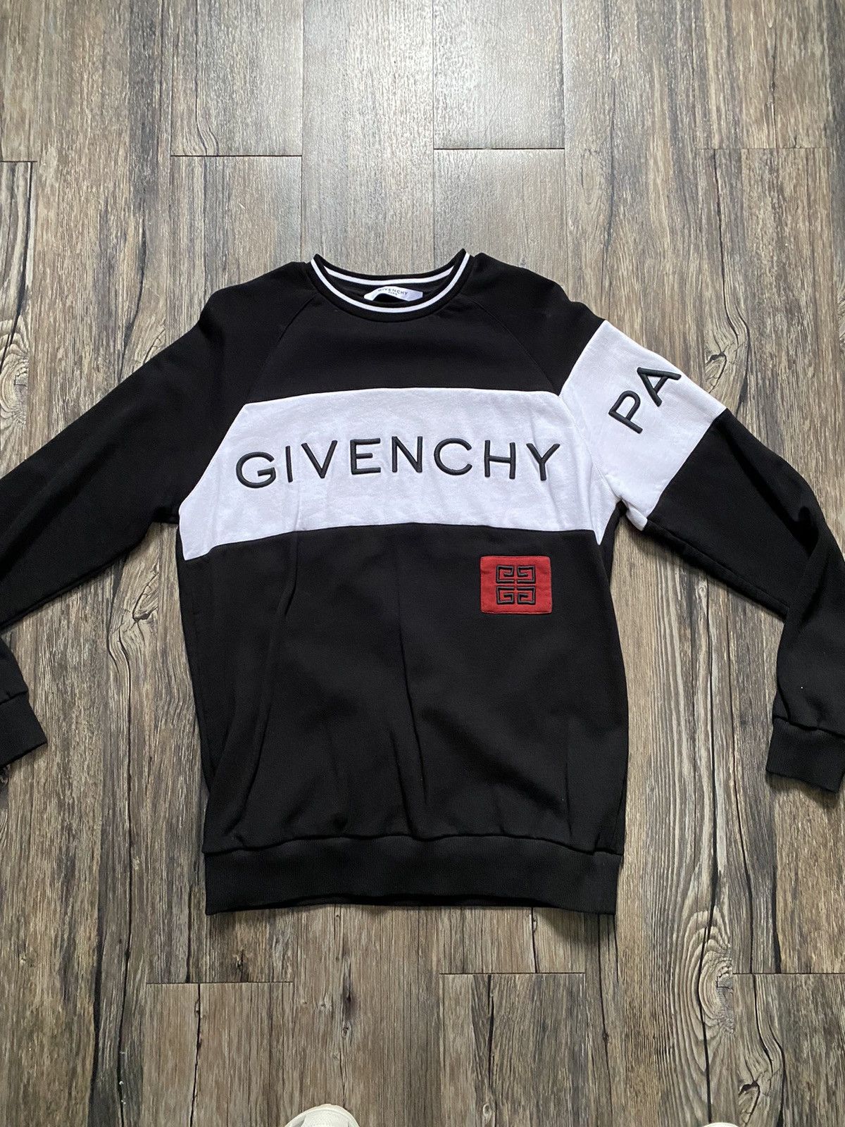 Givenchy paris embroidered sweatshirt online