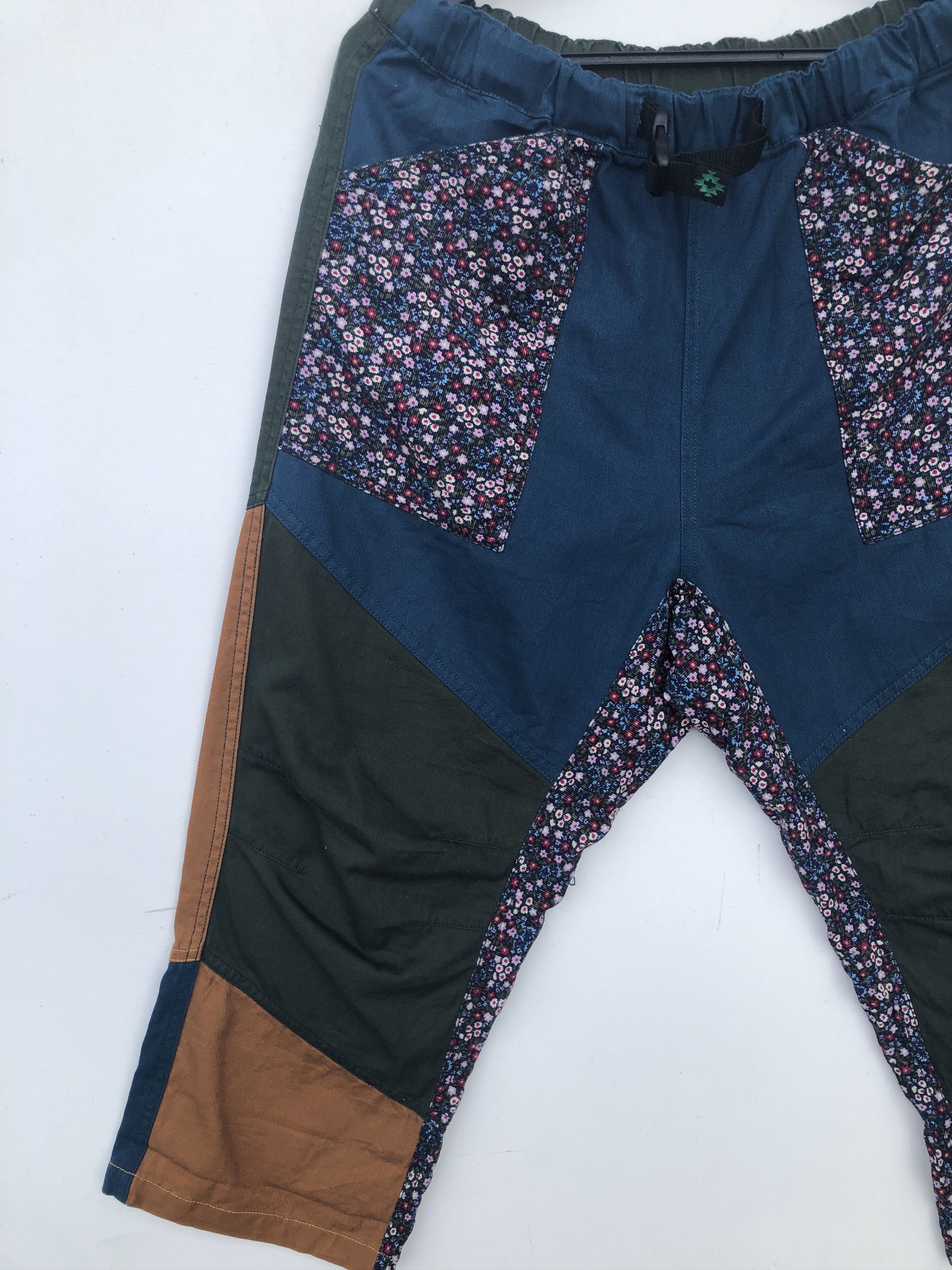 Japanese Brand RARE🔥PATCH WORK CROPPED 3/4 PANTS NICE DESIGN Size US 32 / EU 48 - 4 Thumbnail