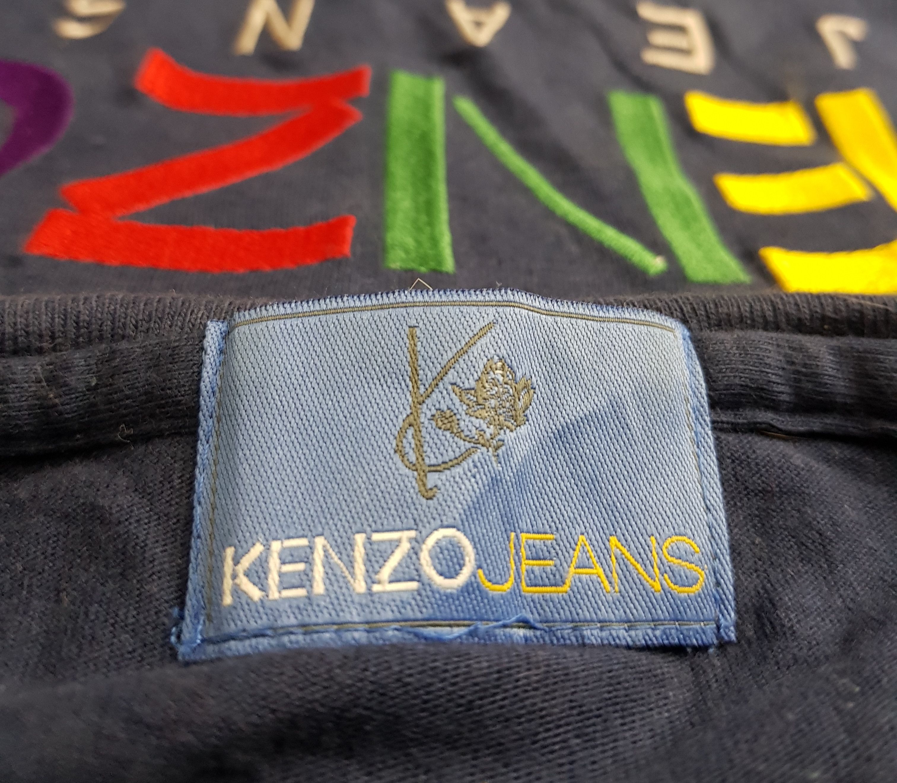 Designer × Kenzo 90's Kenzo Multicolor Spellout Logo Embroidery Tshirt Size US S / EU 44-46 / 1 - 2 Thumbnail
