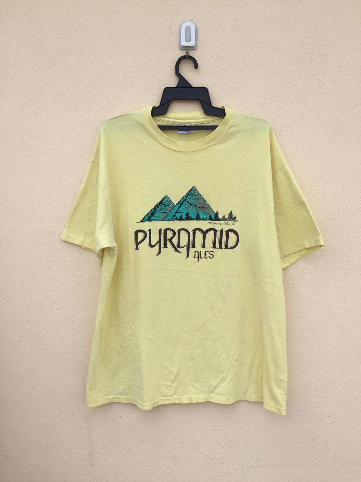 Hanes × Vintage Vintage pyramid tee made in USA | Grailed