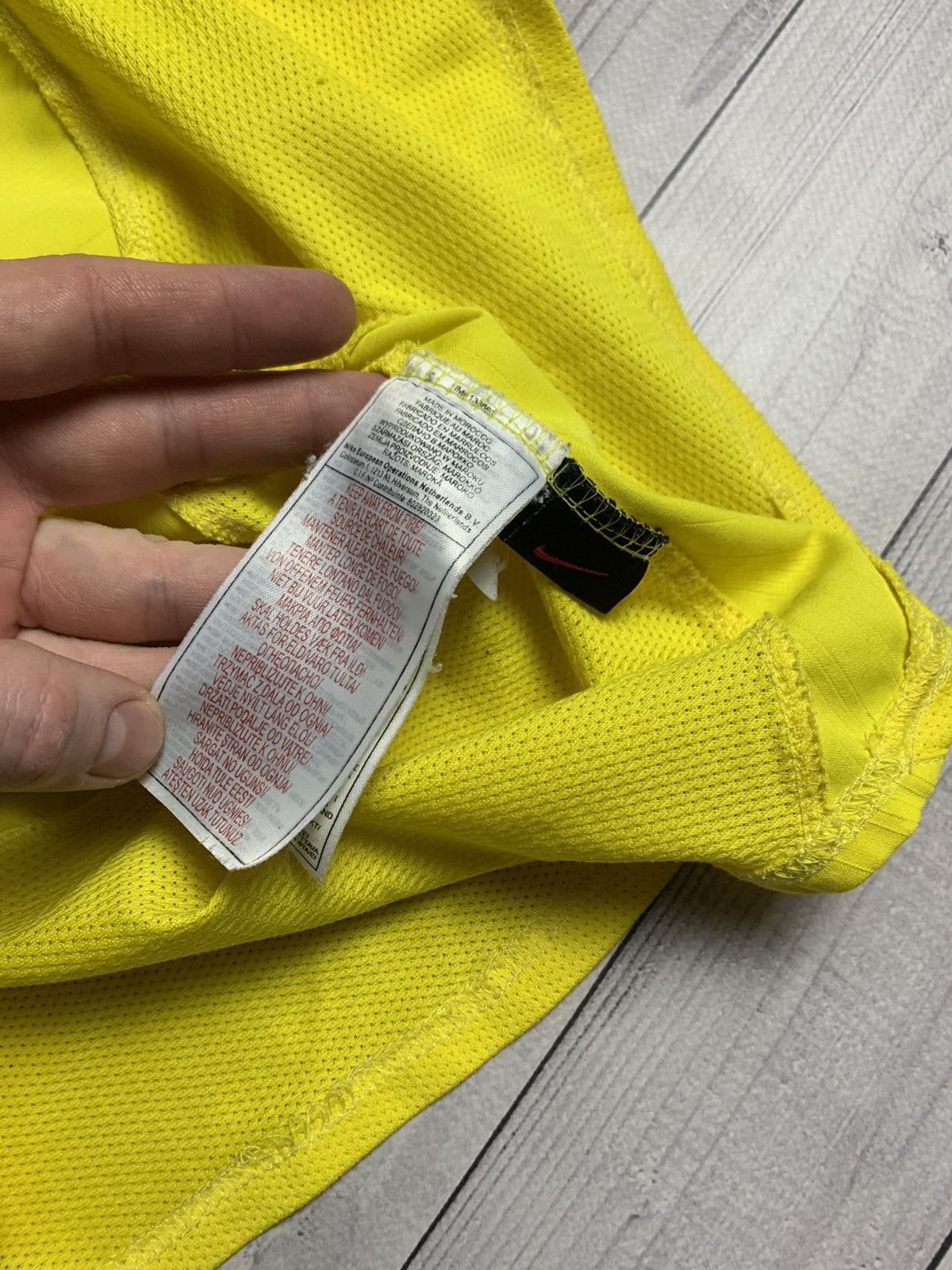 Nike × Vintage Vintage jersey Arsenal Nike yellow size M Size US M / EU 48-50 / 2 - 7 Thumbnail