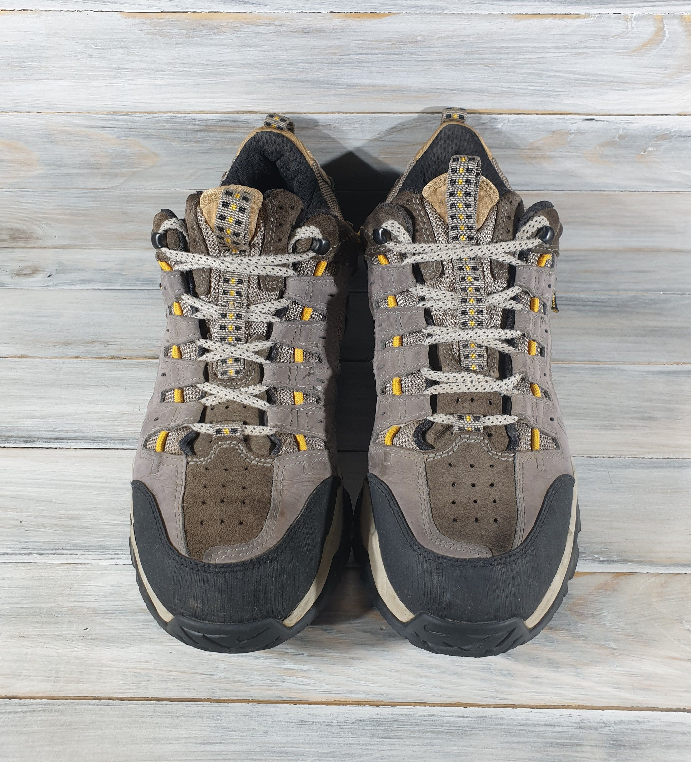 Goretex Vintage Nike Tengu II Gore-Tex Iron / Gold Leaf / Shale Size US 8.5 / EU 41-42 - 3 Thumbnail